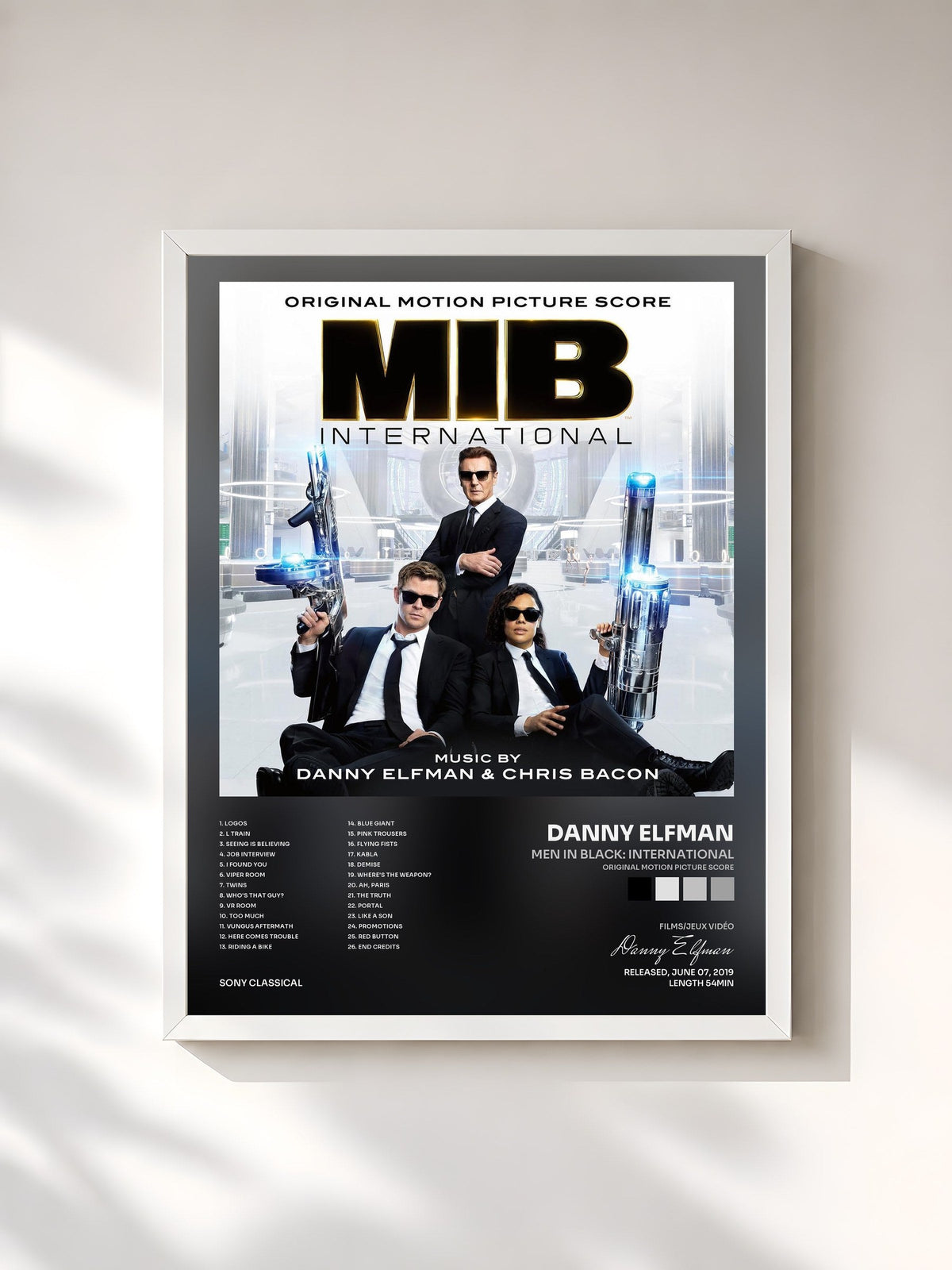 #blanc Tableau de l'album Men in Black: International (Original Motion Picture Score) de Danny Elfman, cadre blanc, imprimé et encadré en France