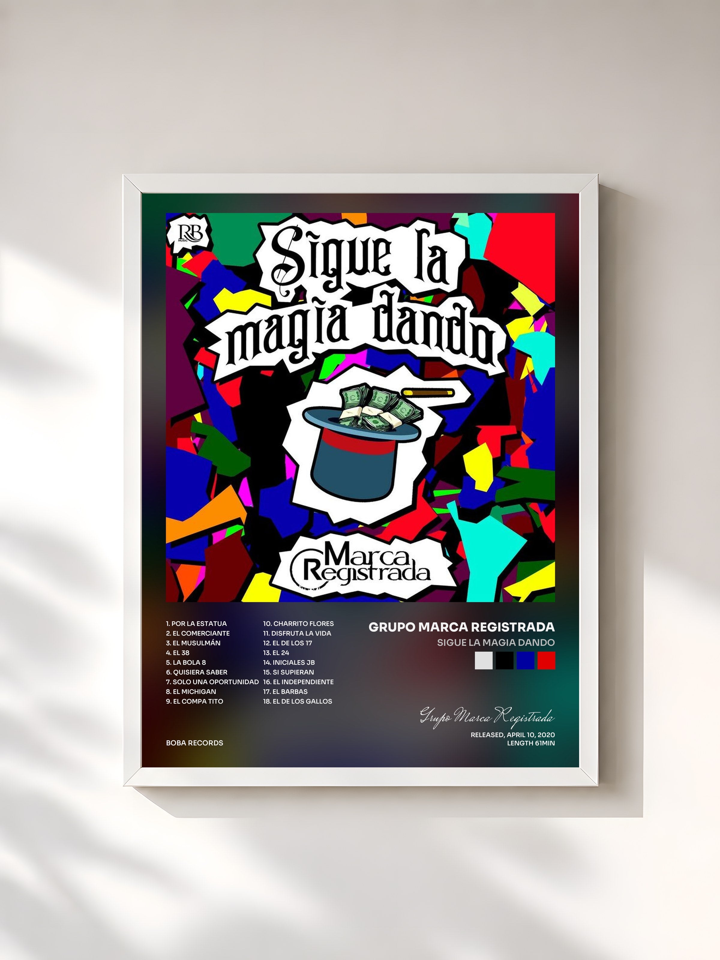 #blanc Tableau de l'album Sigue La Magia Dando de Grupo Marca Registrada, cadre blanc, imprimé et encadré en France