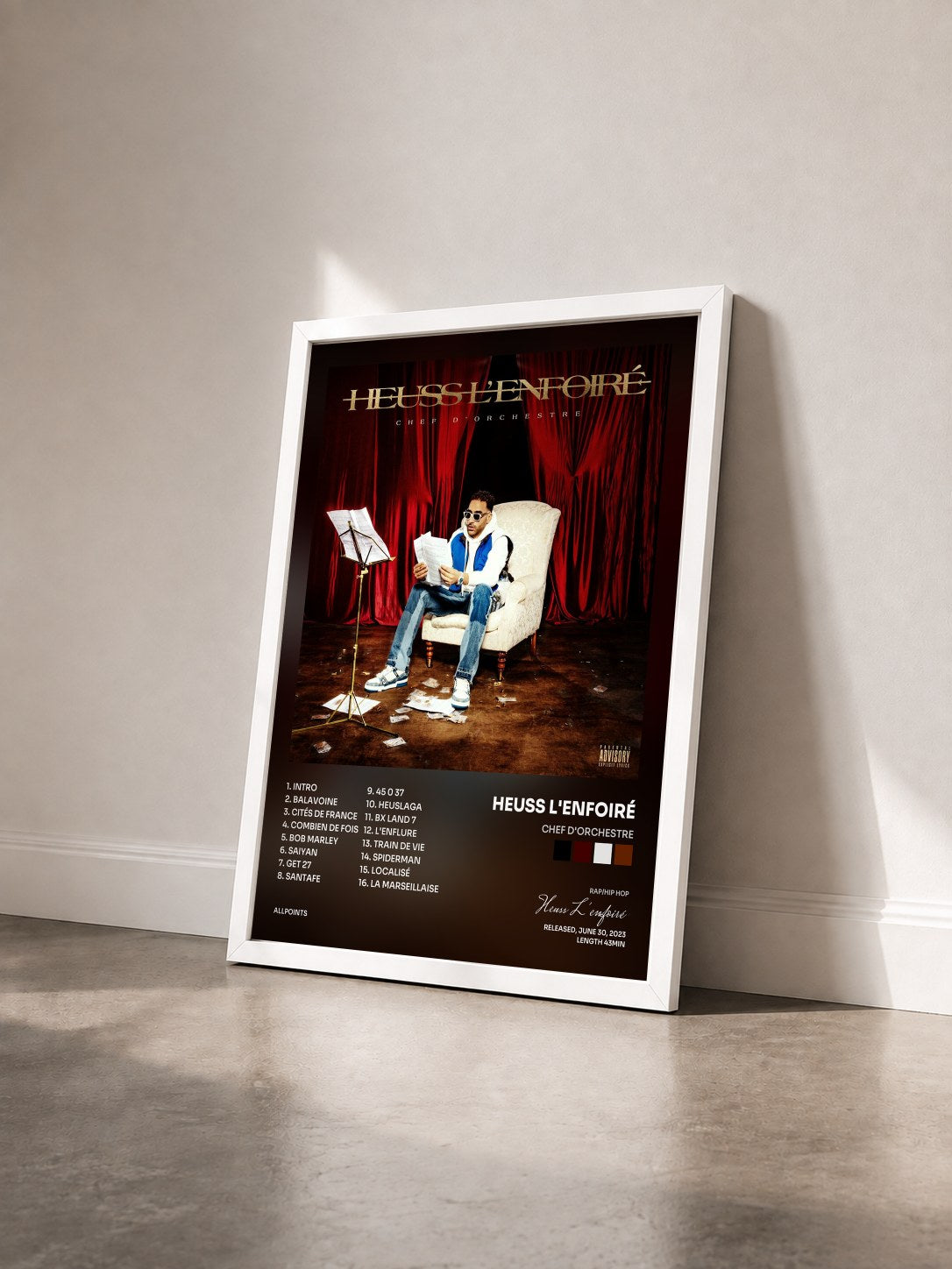 #blanc Tableau de l'album Chef D'orchestre de Heuss L'enfoiré vu de trois quarts, cadre blanc