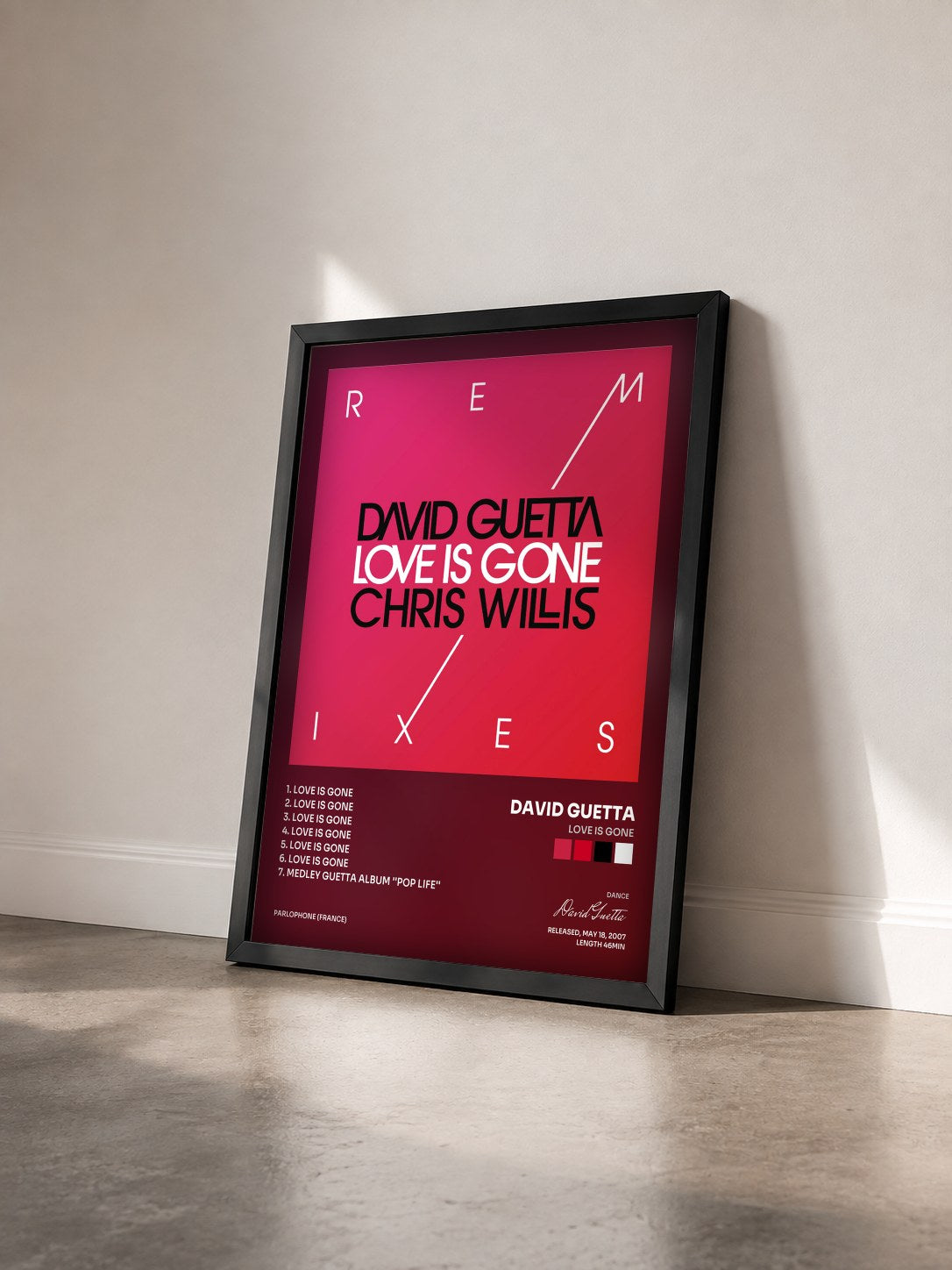 #noir Tableau de l'album Love Is Gone de David Guetta vu de trois quarts, cadre noir