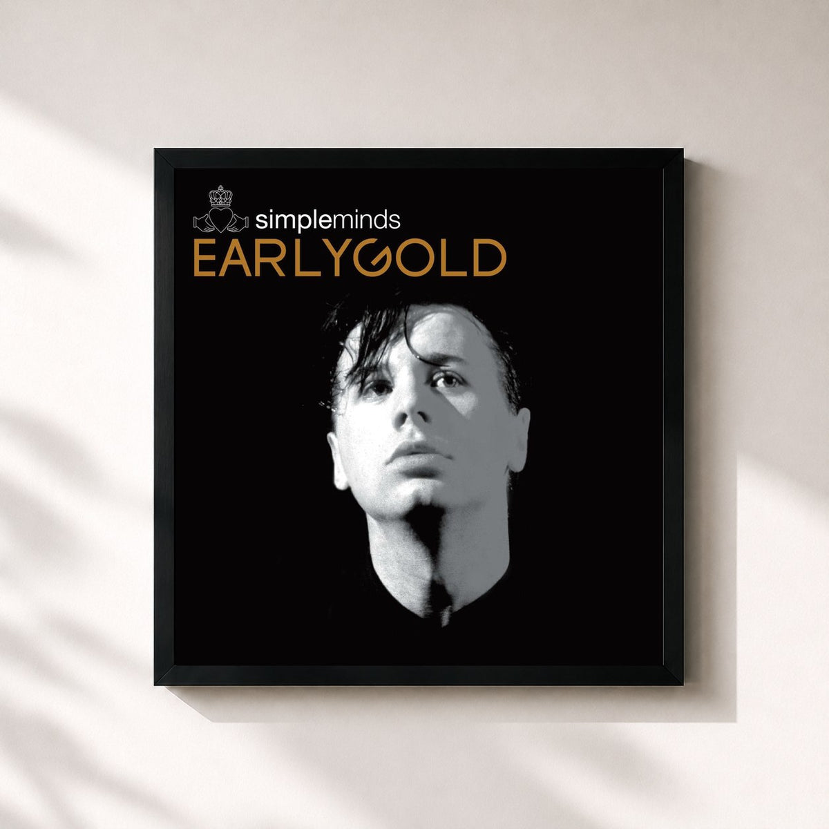 #noir Early Gold di Simple Minds in stampa quadrata incorniciata, cornice nera 32x32 cm