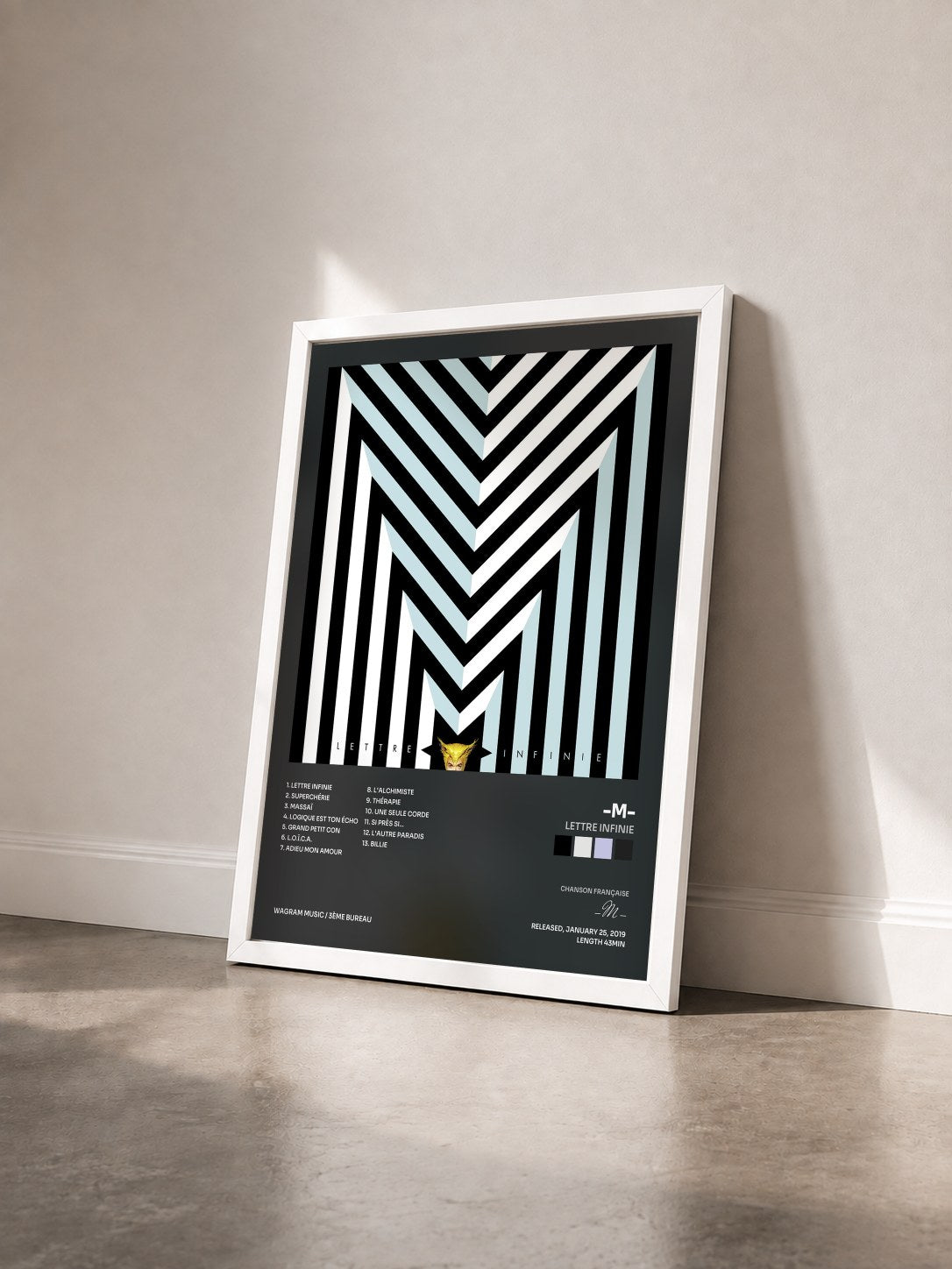 #blanc Tableau de l'album Lettre infinie de -M- vu de trois quarts, cadre blanc