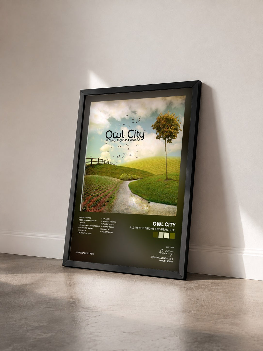 #noir All Things Bright And Beautiful de Owl City en lámina enmarcada vista de tres cuartos, marco negro