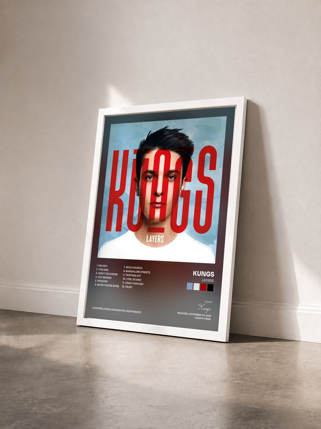 #blanc Tableau de l'album Layers de Kungs vu de trois quarts, cadre blanc