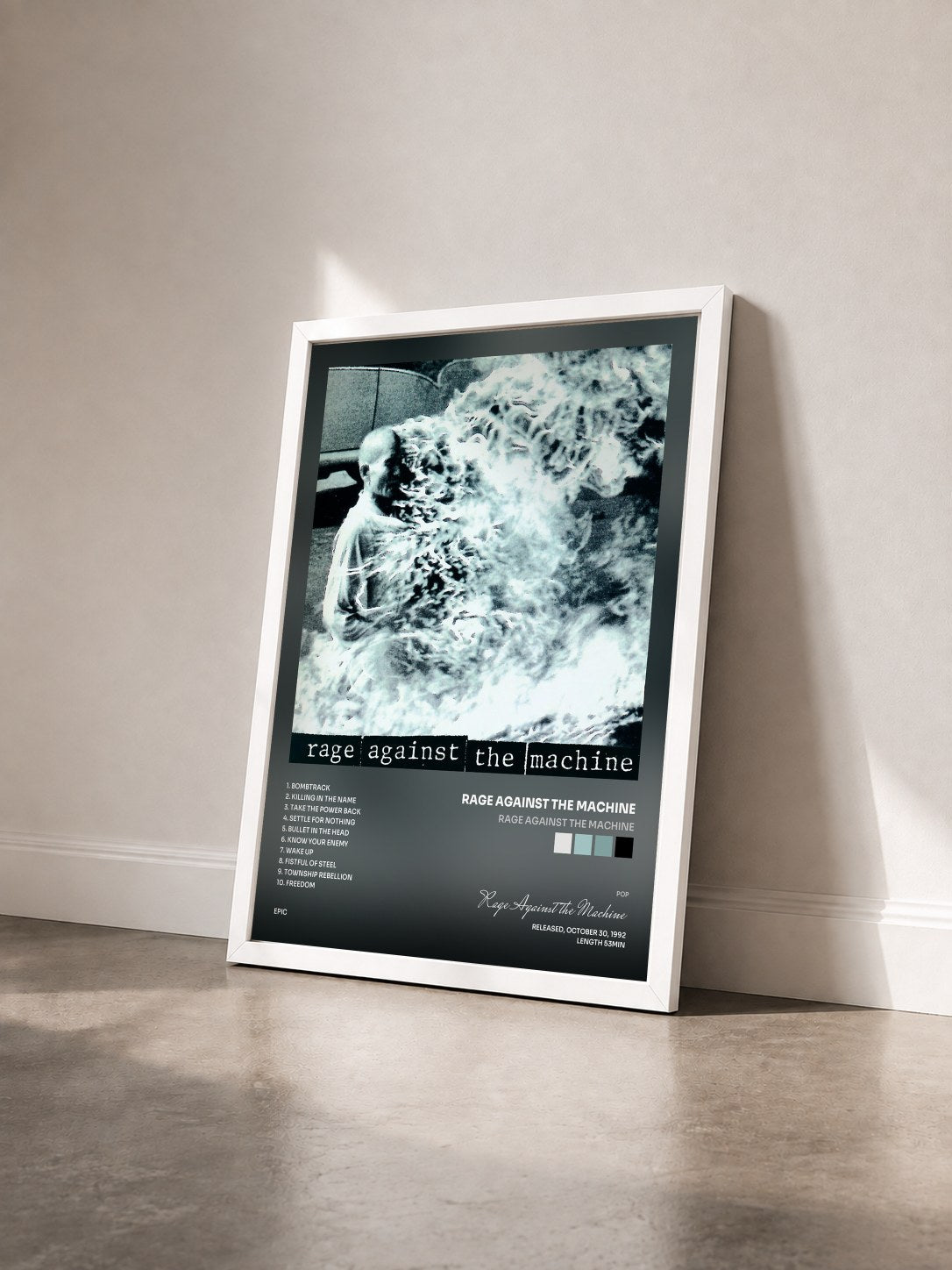 #blanc Tableau de l'album Rage Against The Machine de Rage Against the Machine vu de trois quarts, cadre blanc