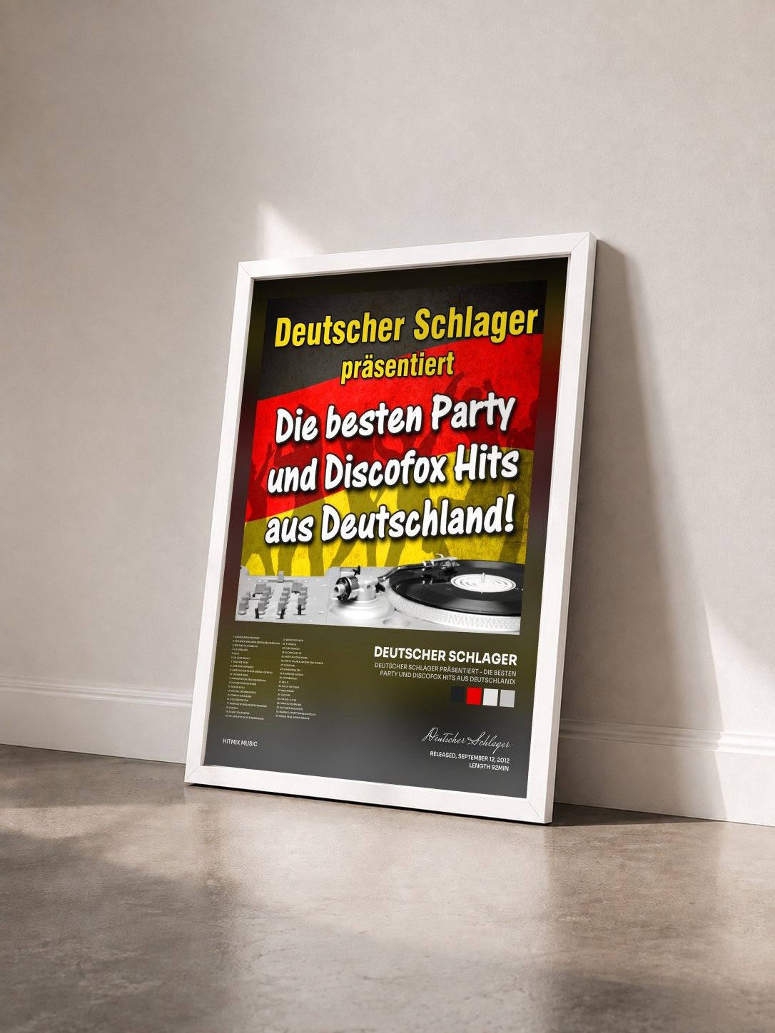 #blanc Tableau de l'album Deutscher Schlager präsentiert - Die besten Party und Discofox Hits aus Deutschland! de Deutscher Schlager vu de trois quarts, cadre blanc