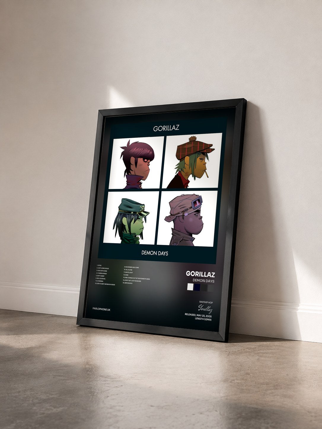 #noir Demon Days di Gorillaz in stampa incorniciata vista di tre quarti, cornice nera