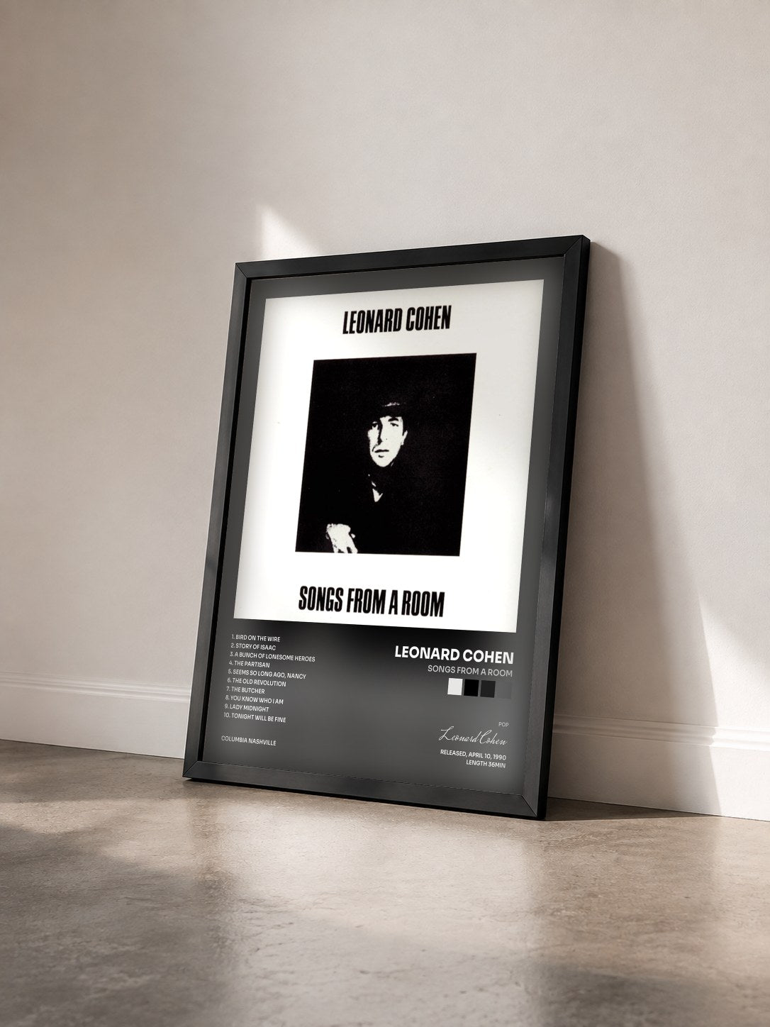 #noir Tableau de l'album Songs From A Room de Leonard Cohen vu de trois quarts, cadre noir