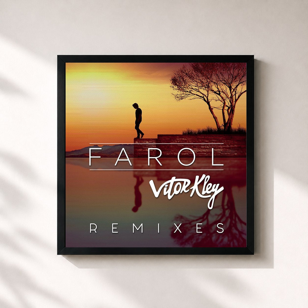 #noir Tableau carré de l'album Farol (Remixes) de Vitor Kley, cadre noir 32x32 cm