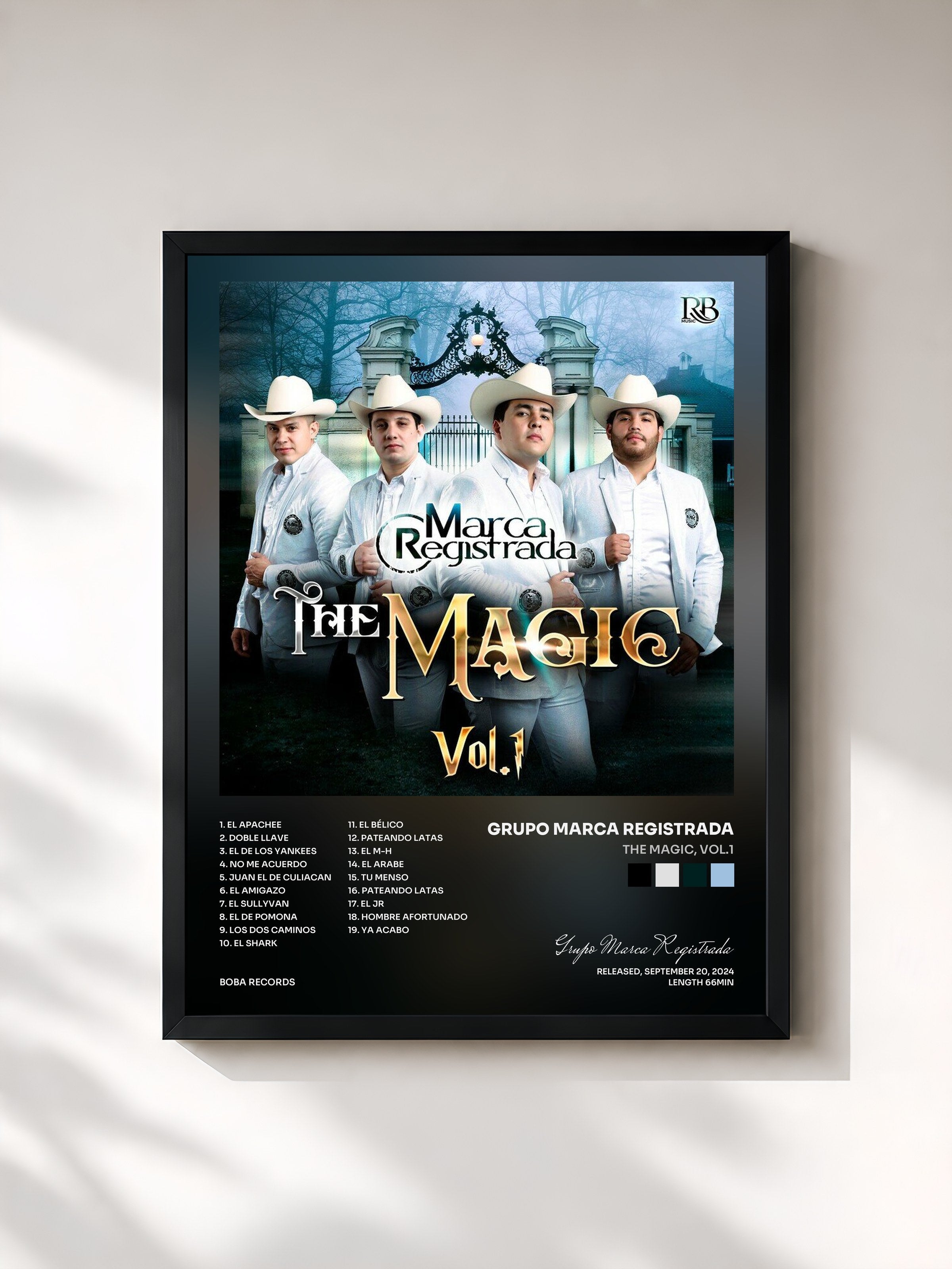 #noir Tableau de l'album The Magic, Vol.1 de Grupo Marca Registrada, cadre noir, imprimé et encadré en France