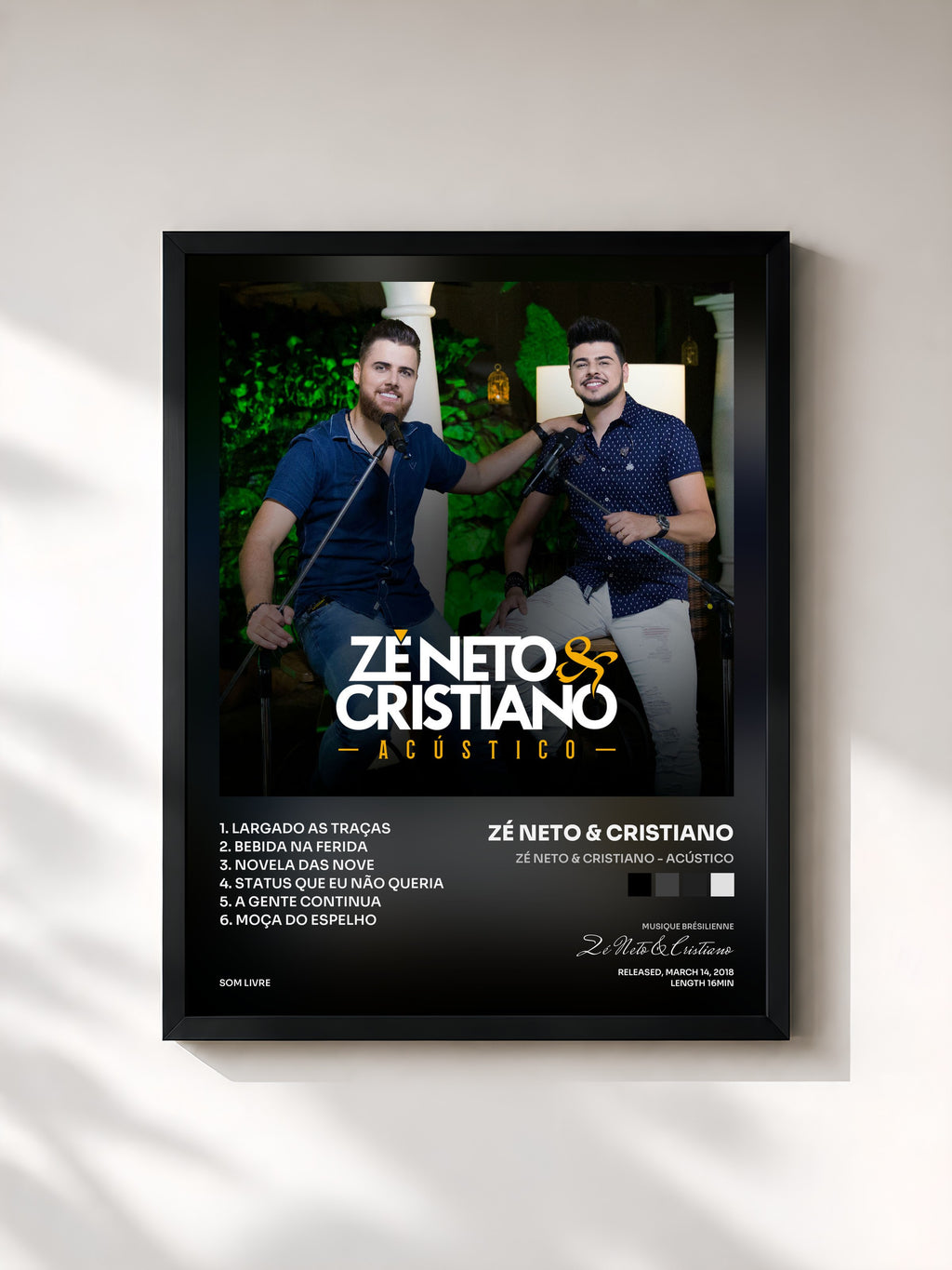 #noir Zé Neto & Cristiano - Acústico von Zé Neto & Cristiano als gerahmter Kunstdruck, schwarzer Rahmen, gedruckt und gerahmt in Frankreich