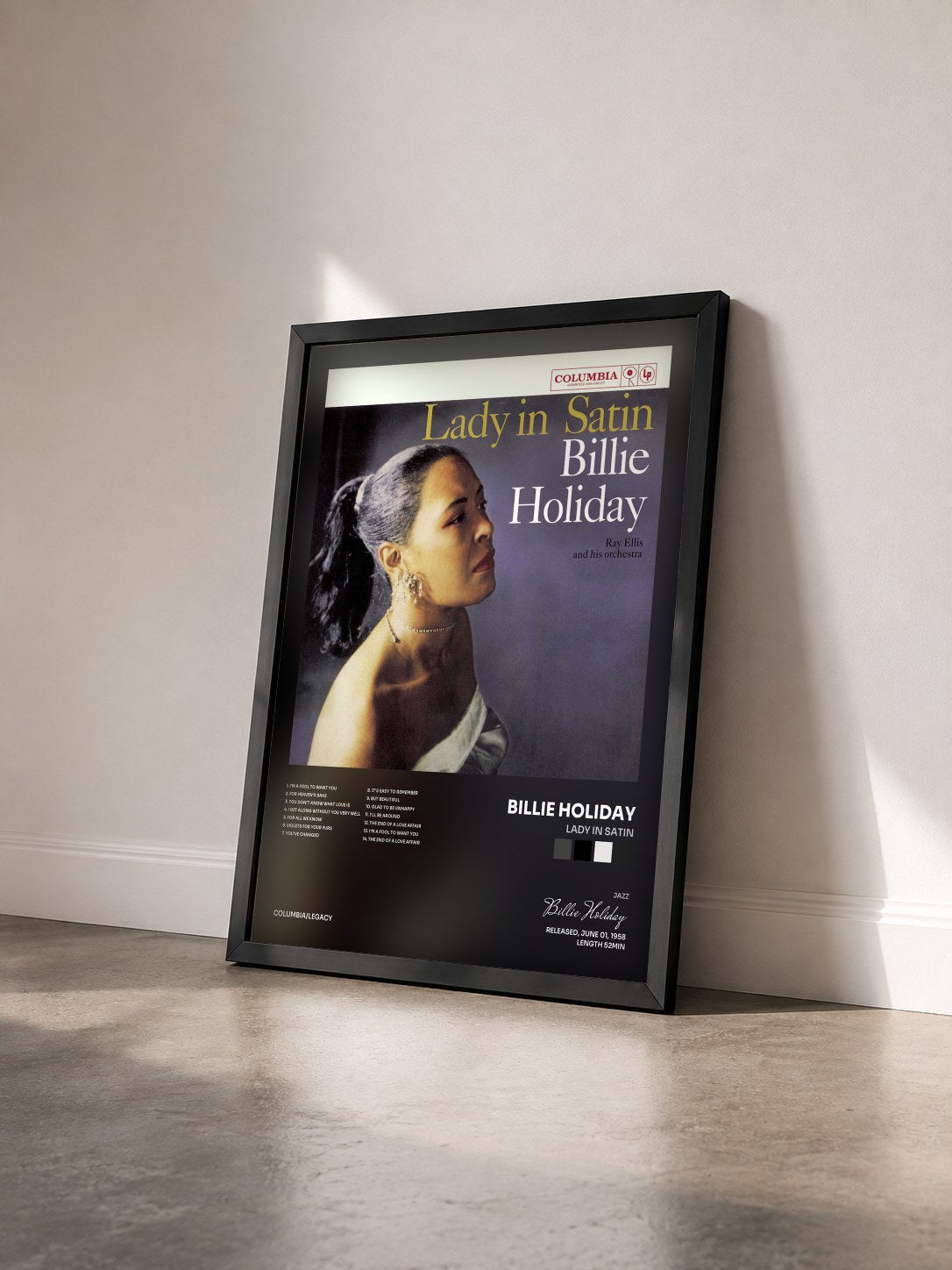 #noir Tableau de l'album Lady In Satin de Billie Holiday vu de trois quarts, cadre noir