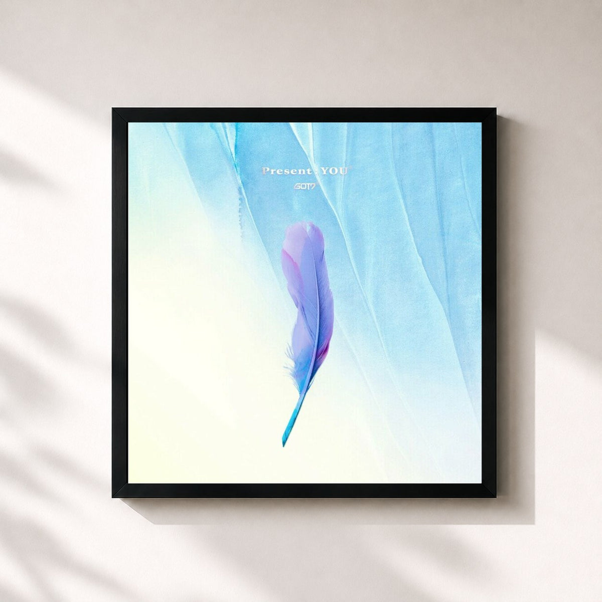 #noir Tableau carré de l'album Present : YOU de GOT7, cadre noir 32x32 cm