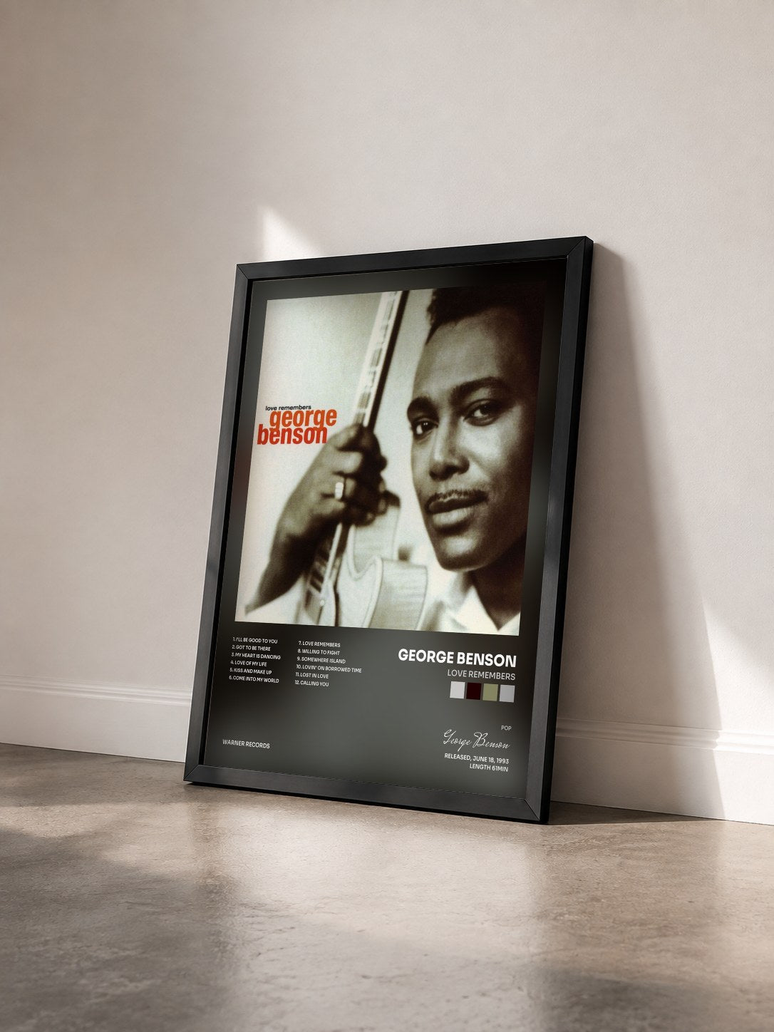 #noir Tableau de l'album Love Remembers de George Benson vu de trois quarts, cadre noir