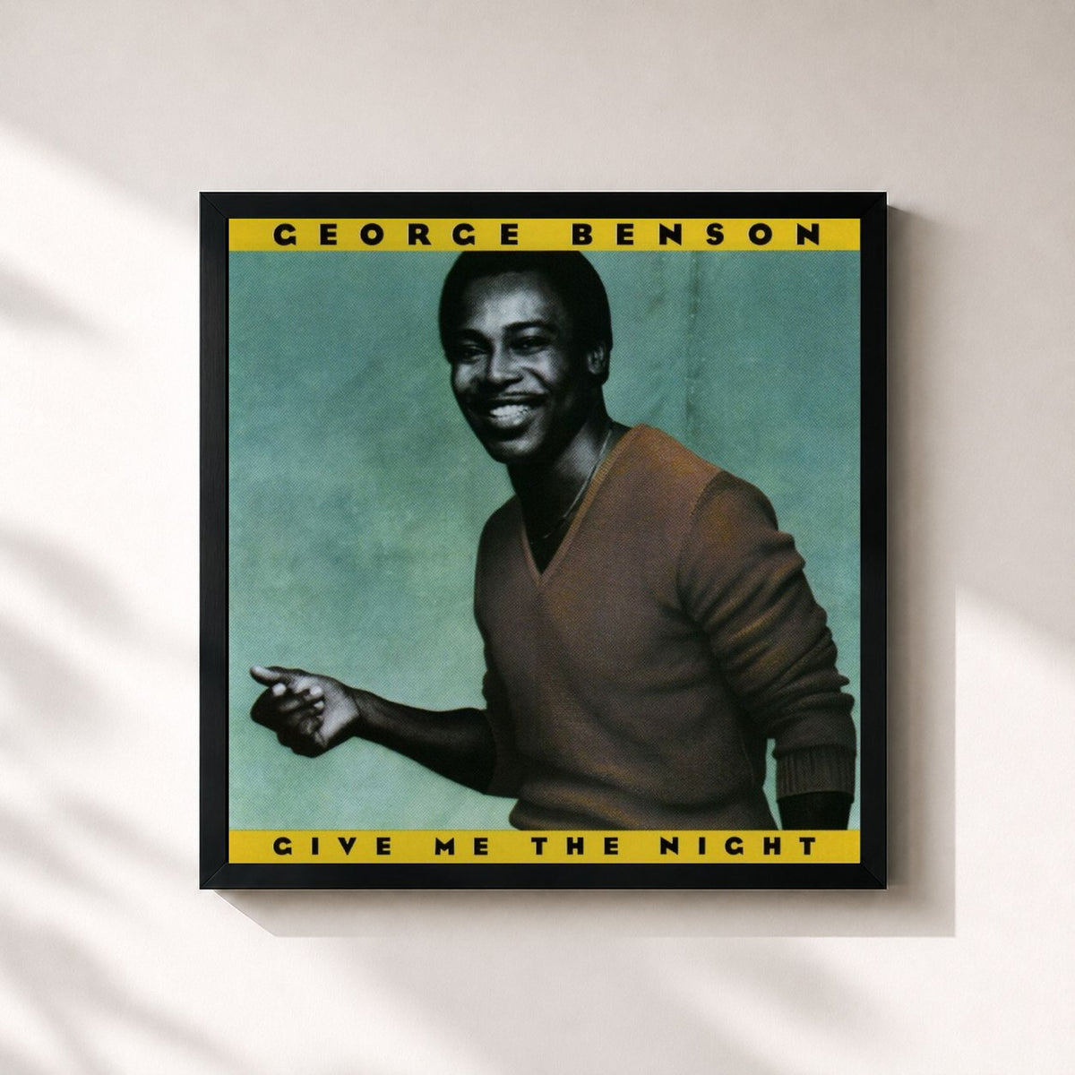 #noir Tableau carré de l'album Give Me the Night de George Benson, cadre noir 32x32 cm