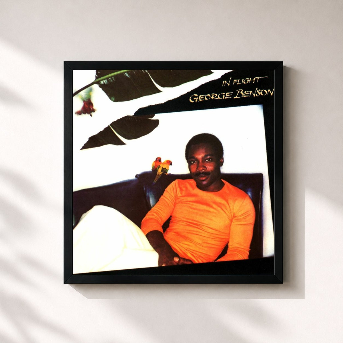 #noir Tableau carré de l'album In Flight de George Benson, cadre noir 32x32 cm