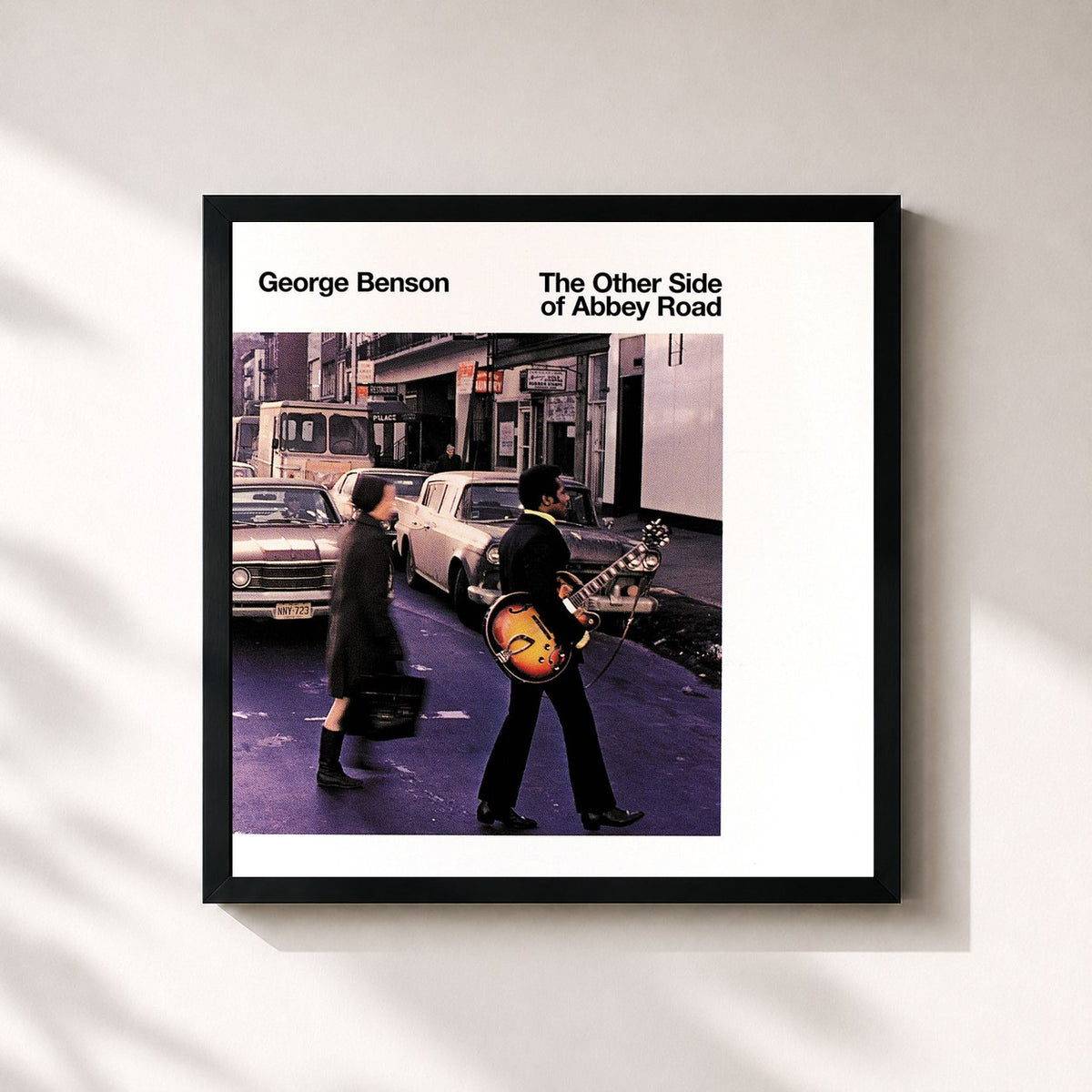 #noir Tableau carré de l'album The Other Side Of Abbey Road de George Benson, cadre noir 32x32 cm