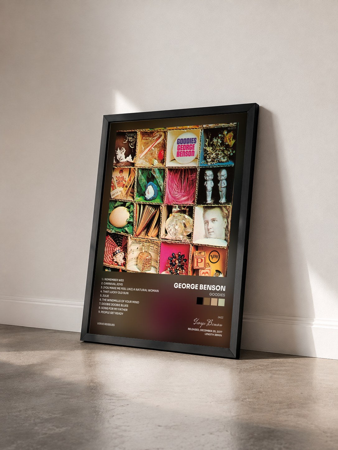 #noir Tableau de l'album Goodies de George Benson vu de trois quarts, cadre noir