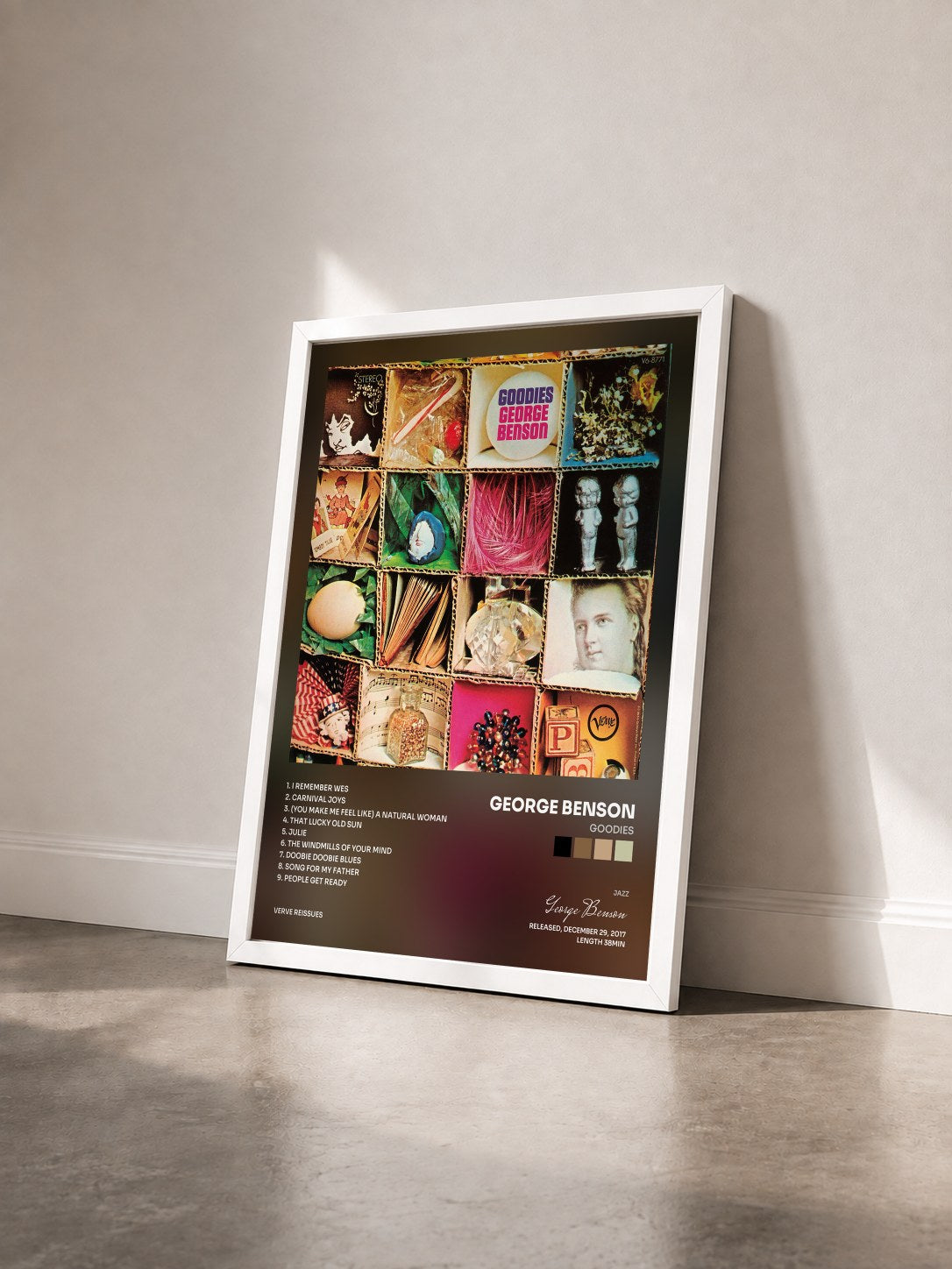 #blanc Tableau de l'album Goodies de George Benson vu de trois quarts, cadre blanc