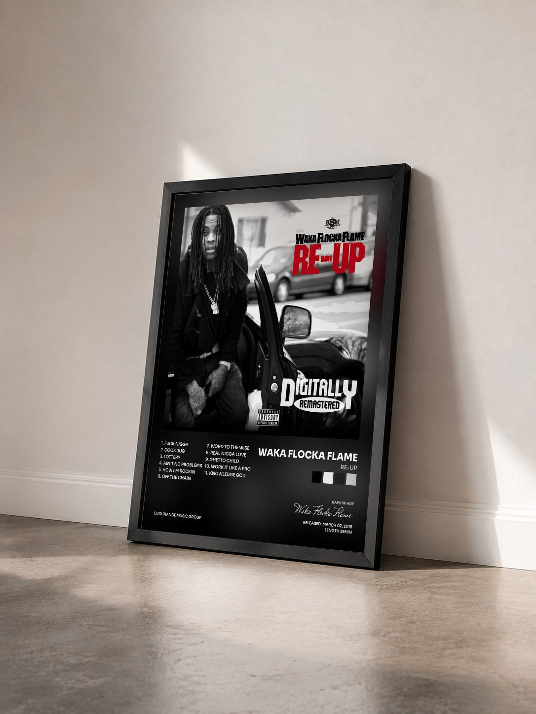 #noir Tableau de l'album Re-Up de Waka Flocka Flame vu de trois quarts, cadre noir