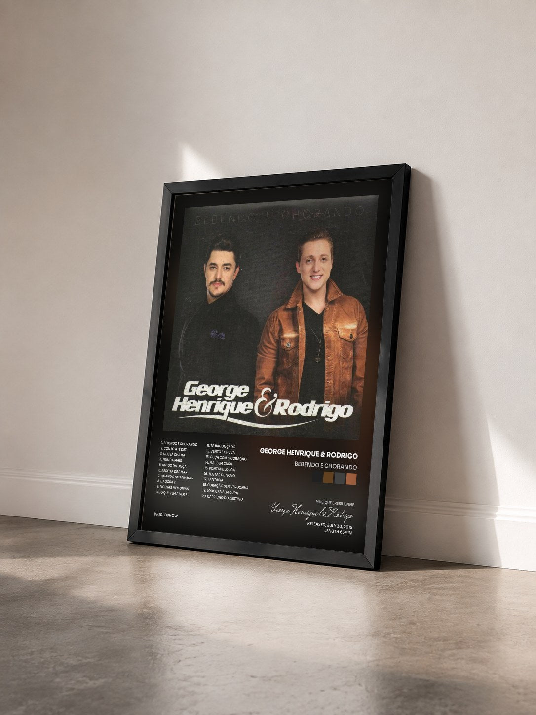 #noir Tableau de l'album Bebendo e Chorando de George Henrique & Rodrigo vu de trois quarts, cadre noir
