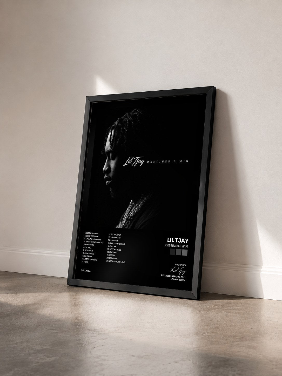 #noir Tableau de l'album Destined 2 Win de Lil Tjay vu de trois quarts, cadre noir