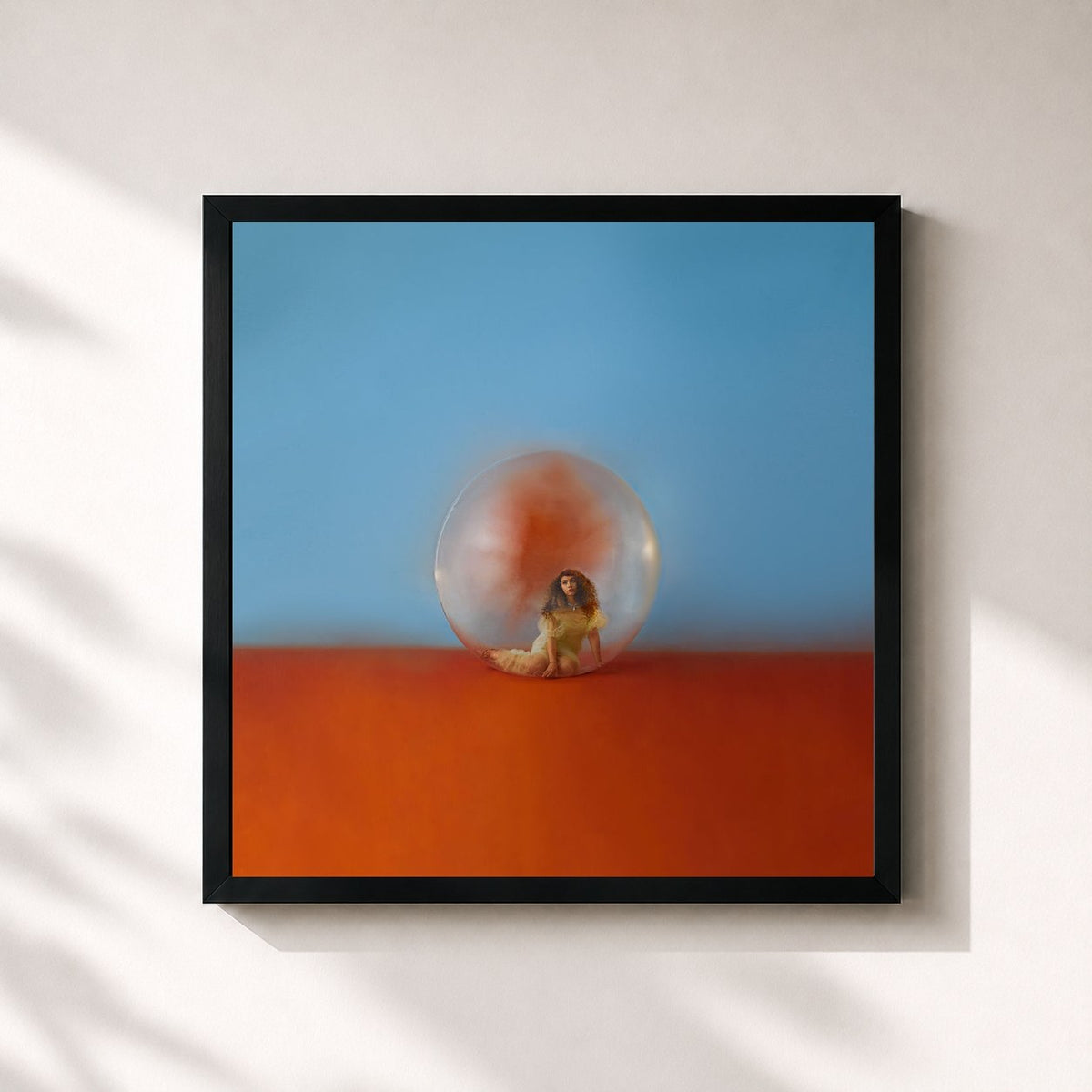 #noir In The Meantime von Alessia Cara als quadratischer Kunstdruck, schwarzer Rahmen 32x32 cm
