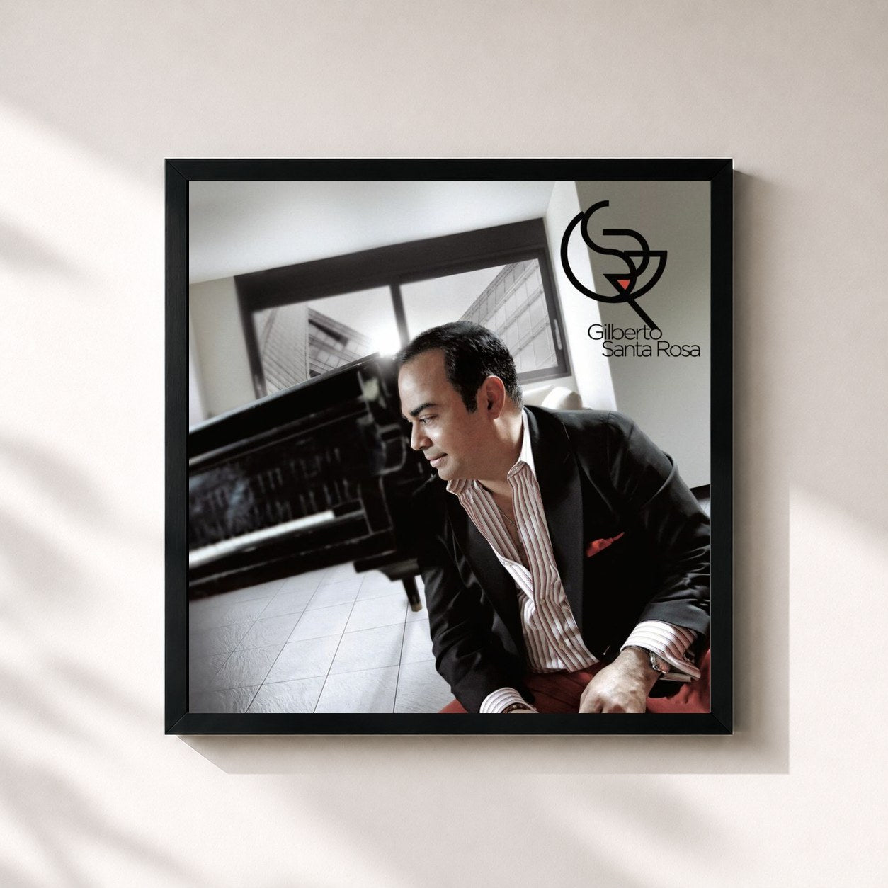 #noir Tableau carré de l'album Gilberto Santa Rosa de Gilberto Santa Rosa, cadre noir 32x32 cm