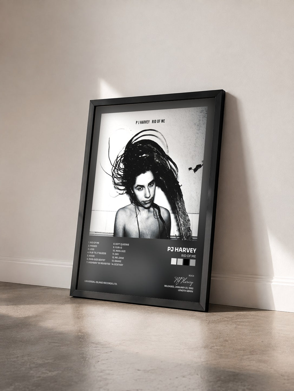 #noir Rid Of Me von PJ Harvey als gerahmter Kunstdruck von schräg gesehen, schwarzer Rahmen