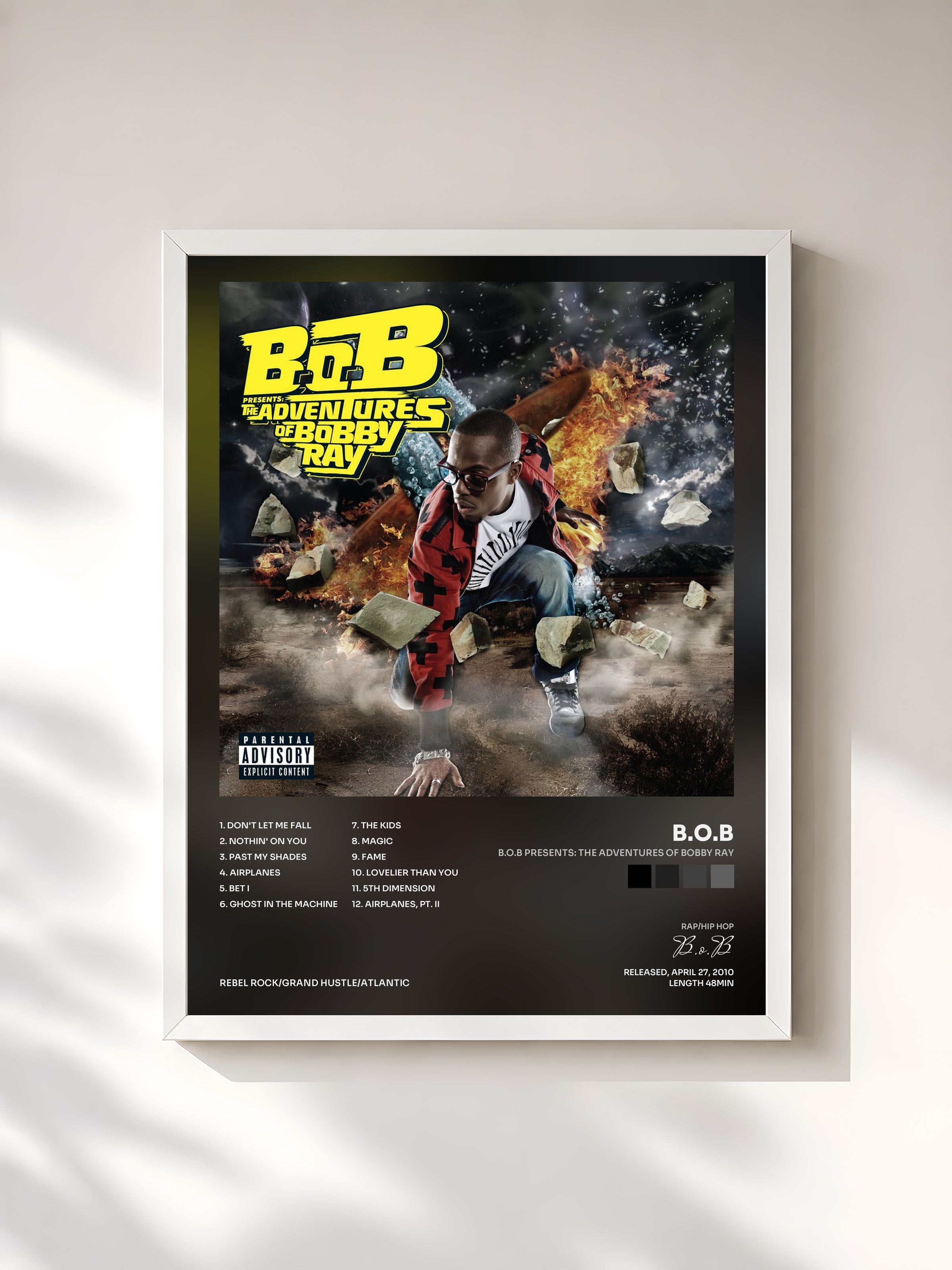 #blanc Tableau de l'album B.o.B Presents: The Adventures of Bobby Ray de B.o.B, cadre blanc, imprimé et encadré en France