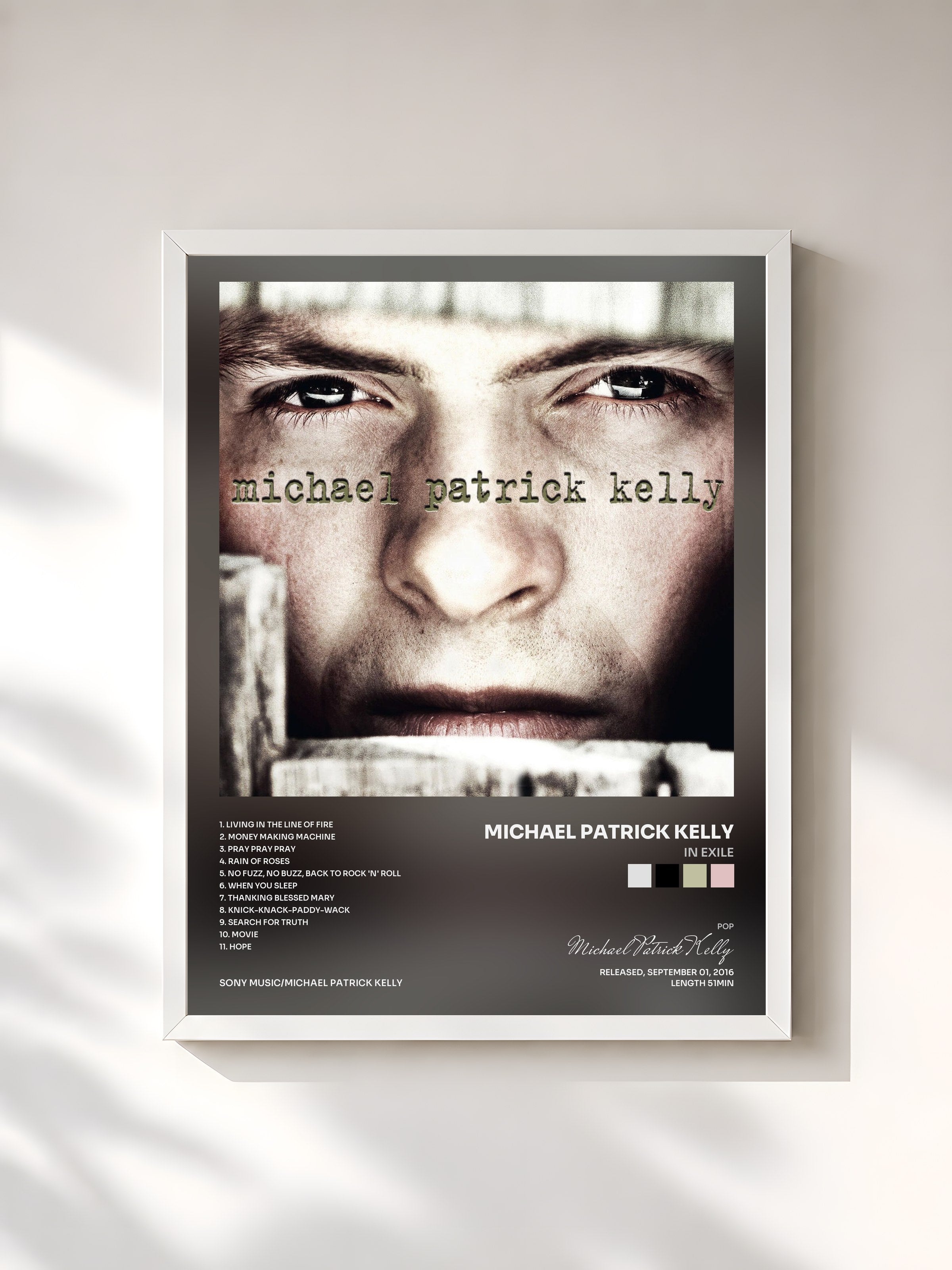 #blanc Tableau de l'album In Exile de Michael Patrick Kelly, cadre blanc, imprimé et encadré en France