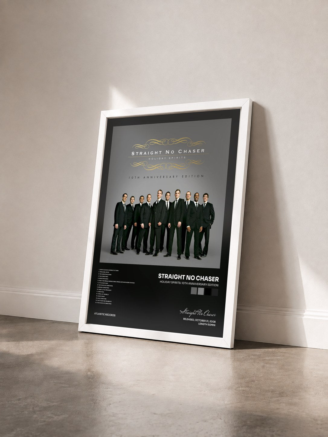 #blanc Tableau de l'album Holiday Spirits: 10th Anniversary Edition de Straight No Chaser vu de trois quarts, cadre blanc