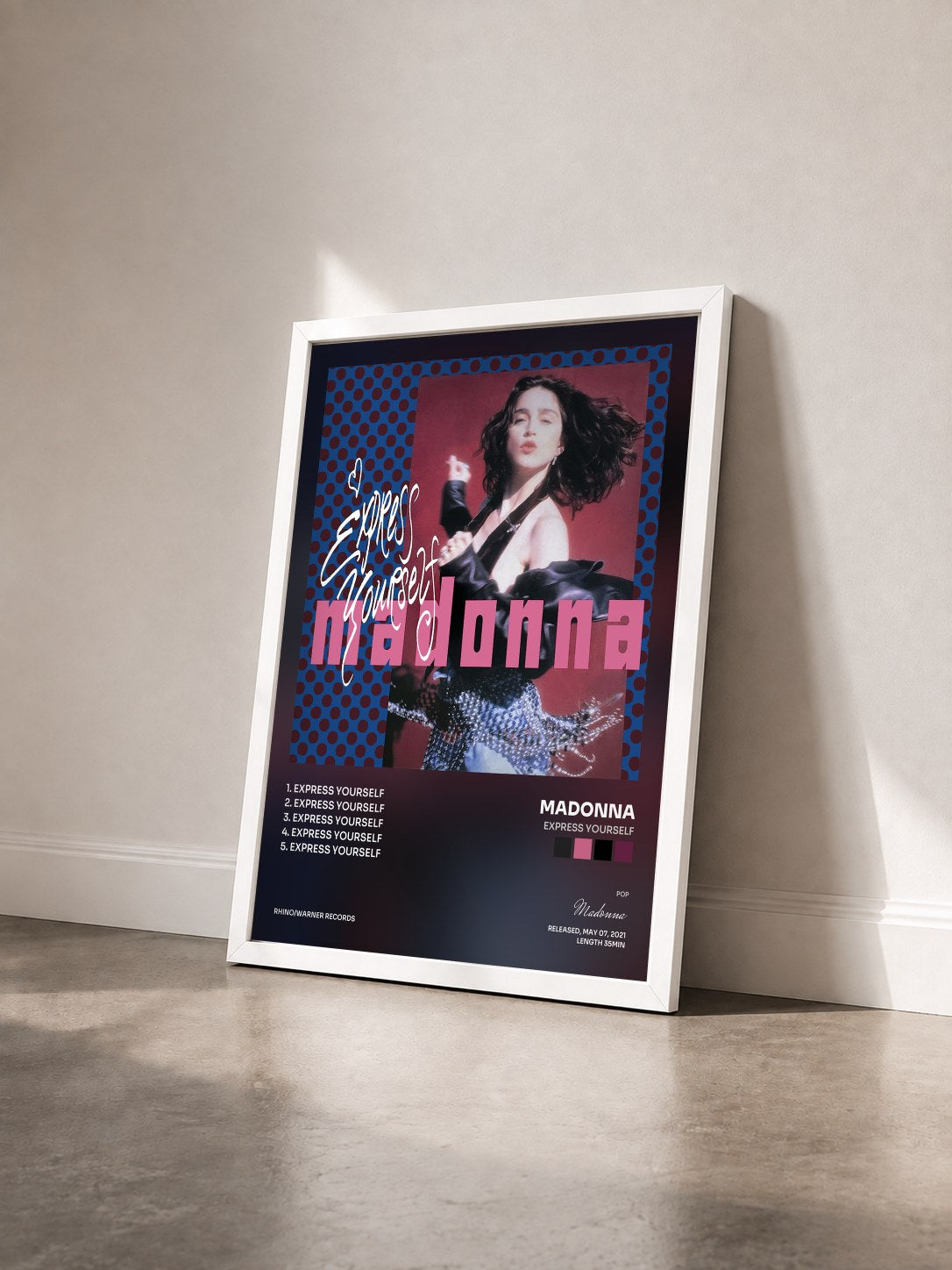 #blanc Tableau de l'album Express Yourself de Madonna vu de trois quarts, cadre blanc