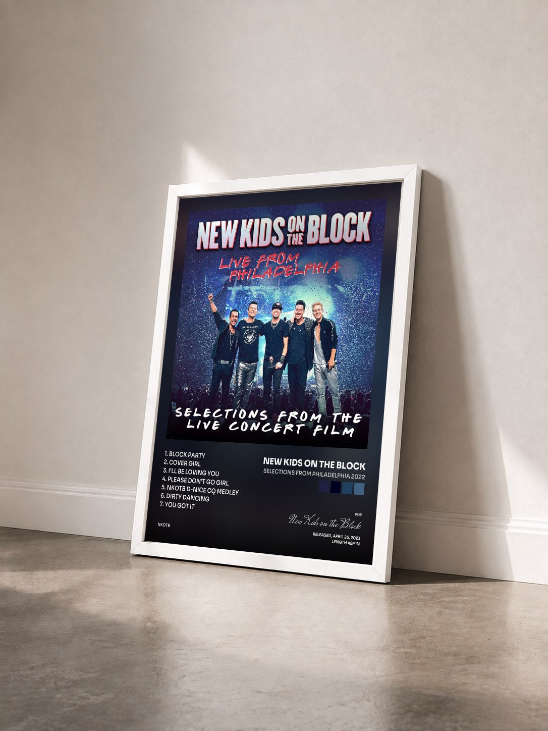 #blanc Tableau de l'album Selections From Philadelphia 2022 de New Kids on the Block vu de trois quarts, cadre blanc