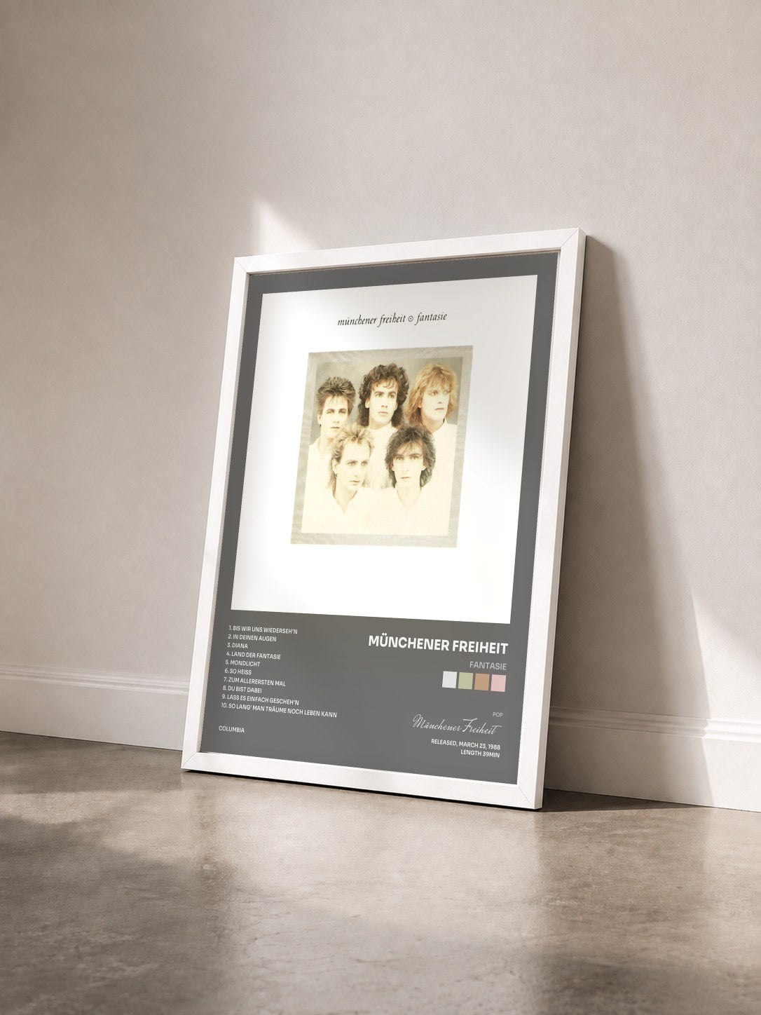 #blanc Tableau de l'album Fantasie de Münchener Freiheit vu de trois quarts, cadre blanc