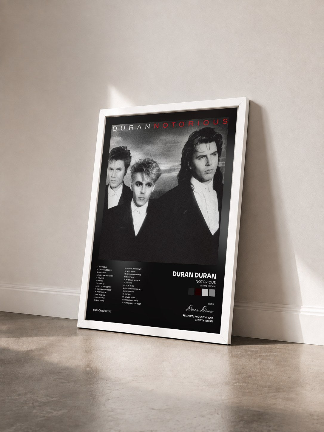 #blanc Tableau de l'album Notorious (Deluxe Edition) de Duran Duran vu de trois quarts, cadre blanc