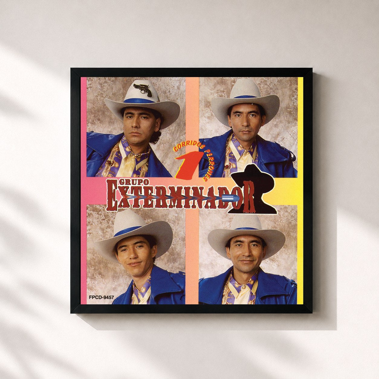#noir Tableau carré de l'album Corridos Perrones 1 de Grupo Exterminador, cadre noir 32x32 cm
