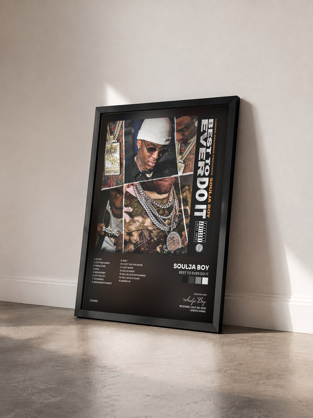 #noir Tableau de l'album Best to Ever Do It de Soulja Boy vu de trois quarts, cadre noir