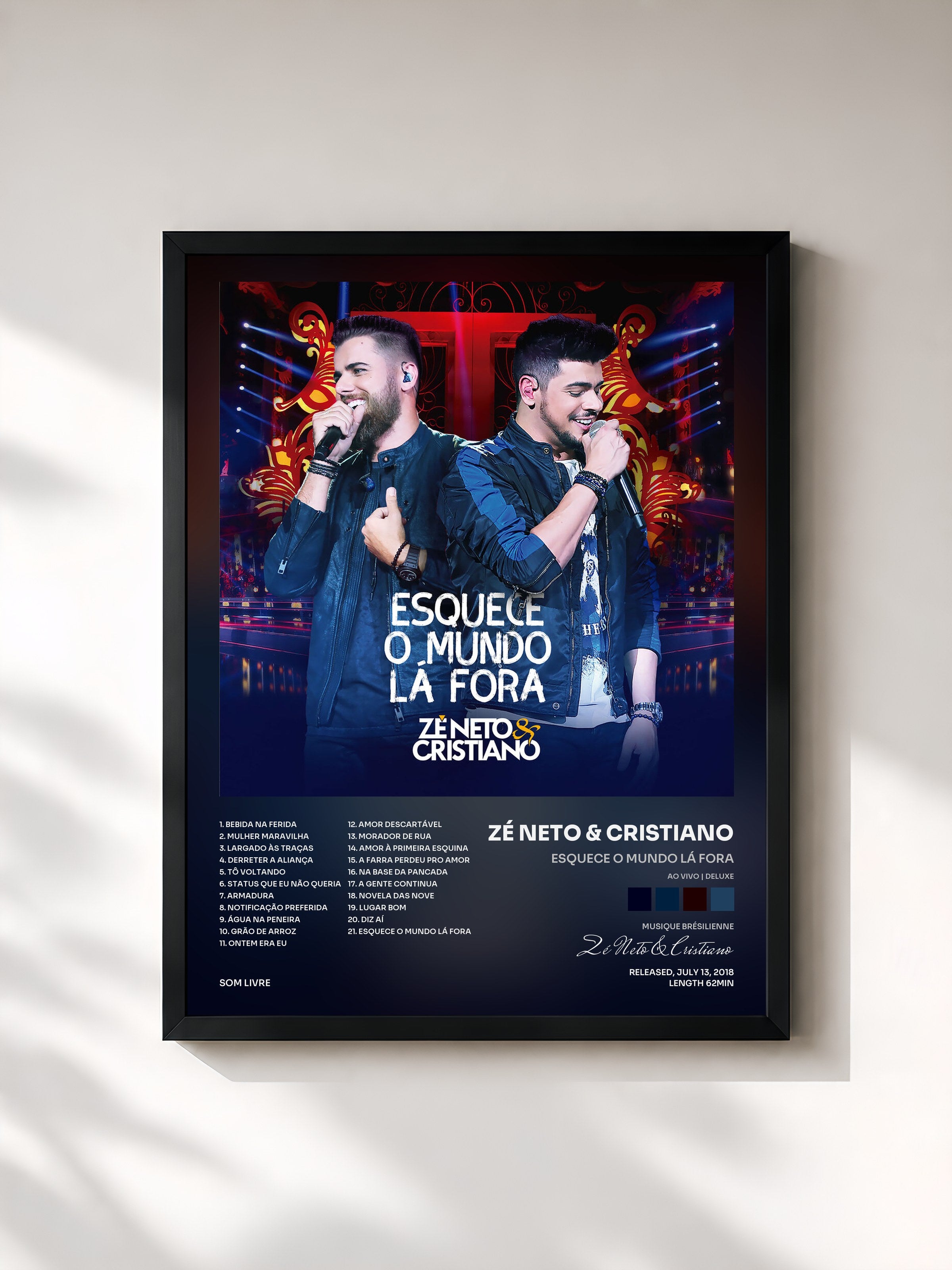 #noir Tableau de l'album Esquece o Mundo Lá Fora (Ao Vivo | Deluxe) de Zé Neto & Cristiano, cadre noir, imprimé et encadré en France