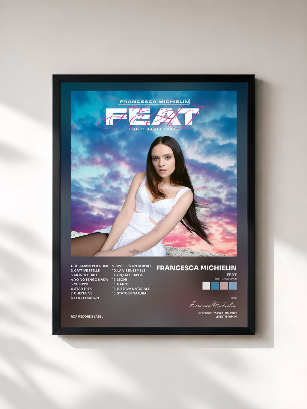 #noir Tableau de l'album FEAT (Fuori dagli spazi) de Francesca Michielin, cadre noir, imprimé et encadré en France