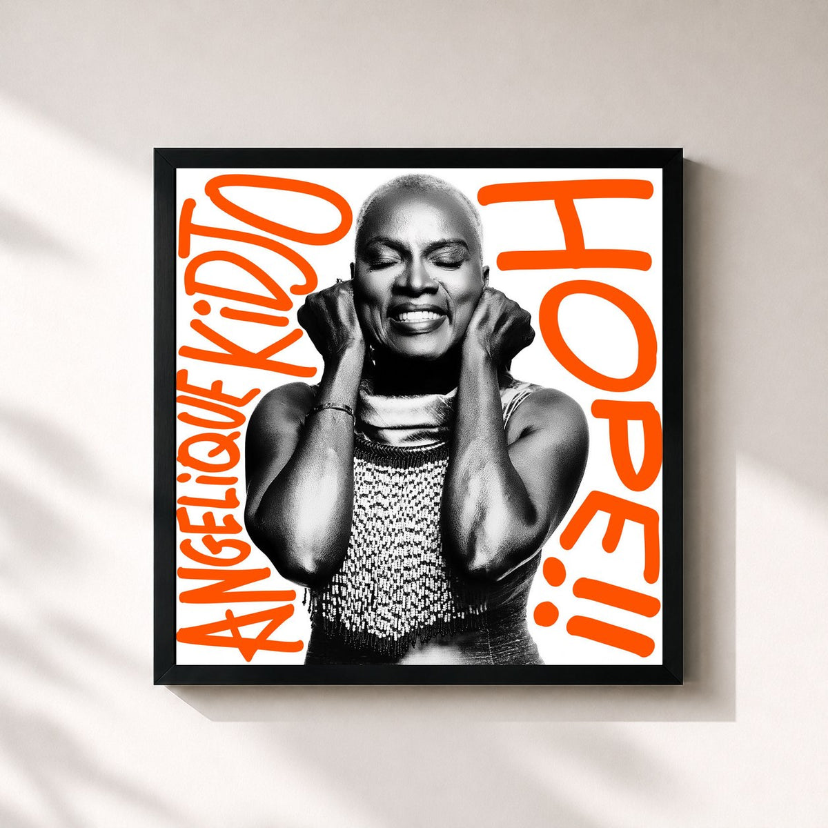#noir Tableau carré de l'album HOPE!! de Angelique Kidjo, cadre noir 32x32 cm
