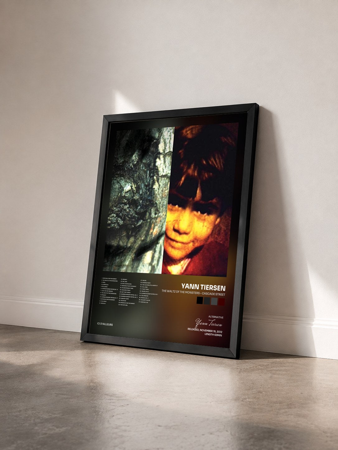 #noir Tableau de l'album The Waltz of the Monsters - Cascade Street de Yann Tiersen vu de trois quarts, cadre noir