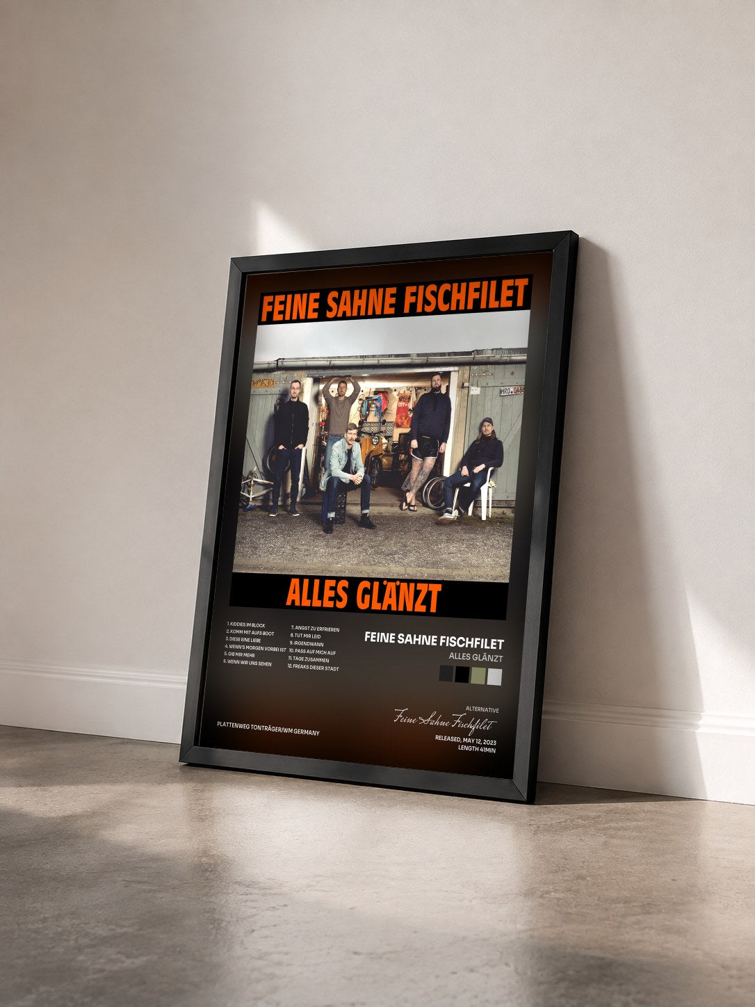 #noir Tableau de l'album Alles glänzt de Feine Sahne Fischfilet vu de trois quarts, cadre noir
