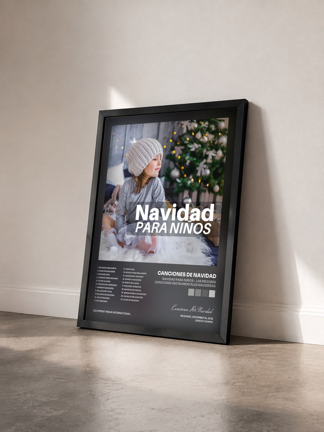 #noir Tableau de l'album Navidad para Niños - Las Mejores Canciones Instrumentales Navideñas de Canciones De Navidad vu de trois quarts, cadre noir