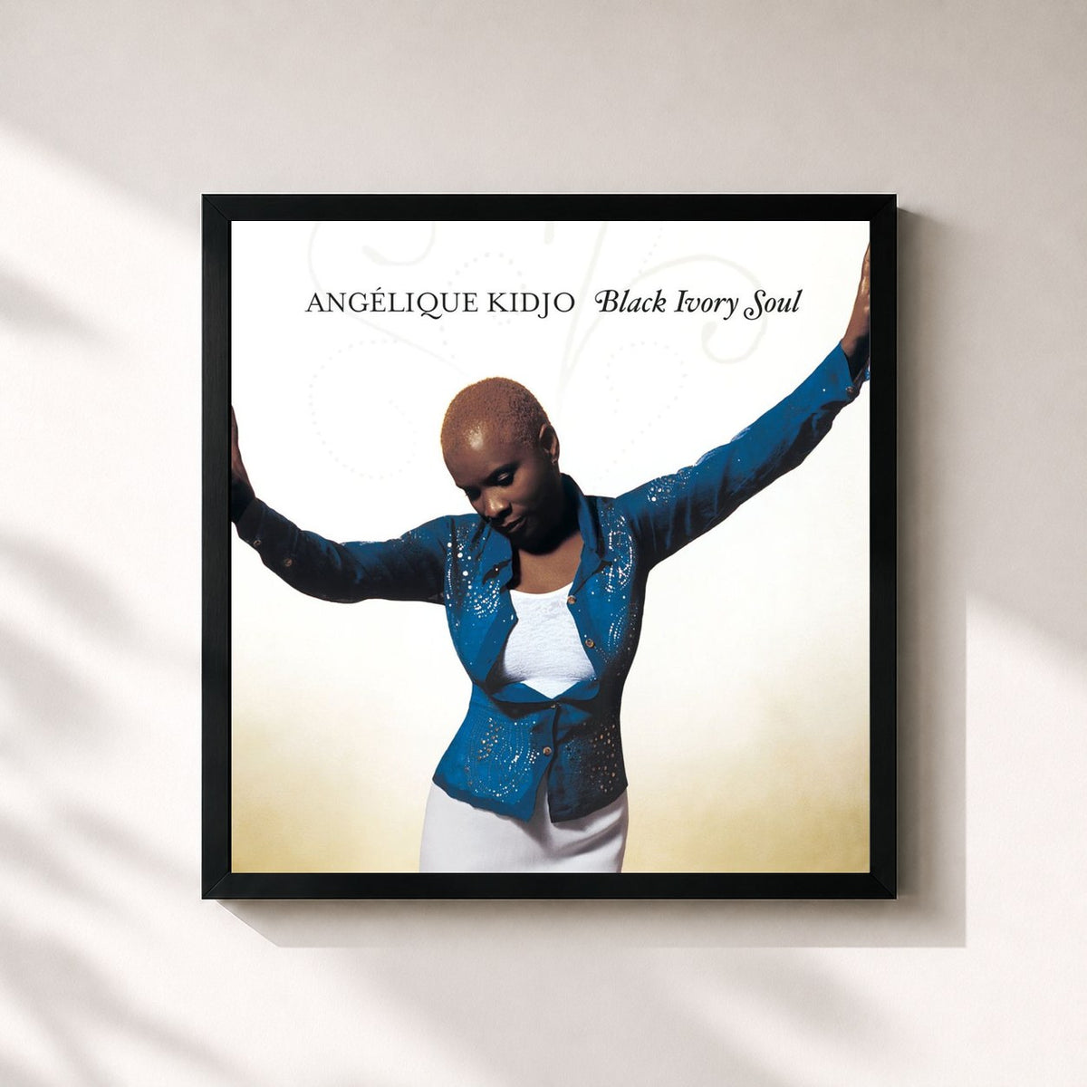 #noir Tableau carré de l'album Black Ivory Soul de Angelique Kidjo, cadre noir 32x32 cm