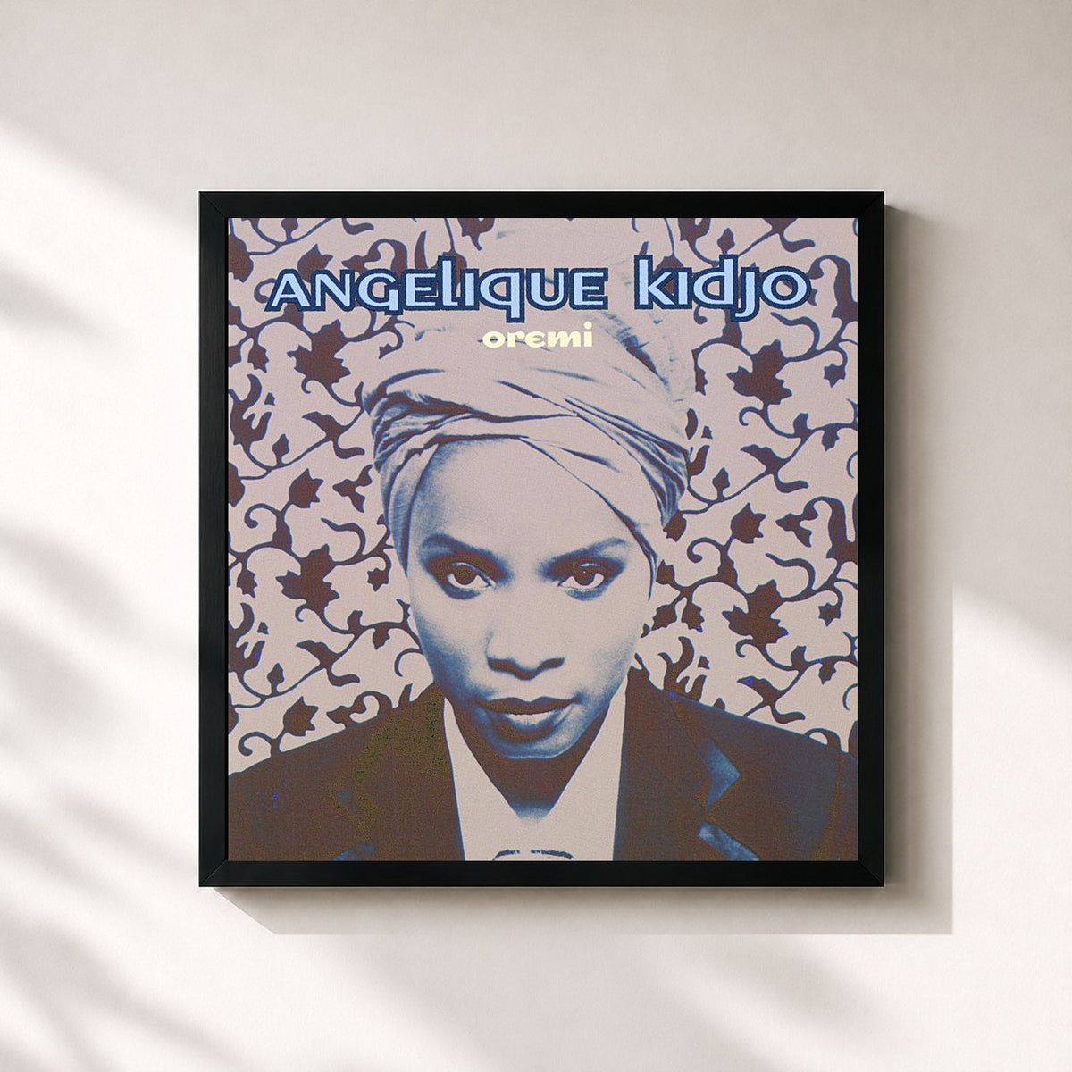 #noir Tableau carré de l'album Oremi de Angelique Kidjo, cadre noir 32x32 cm
