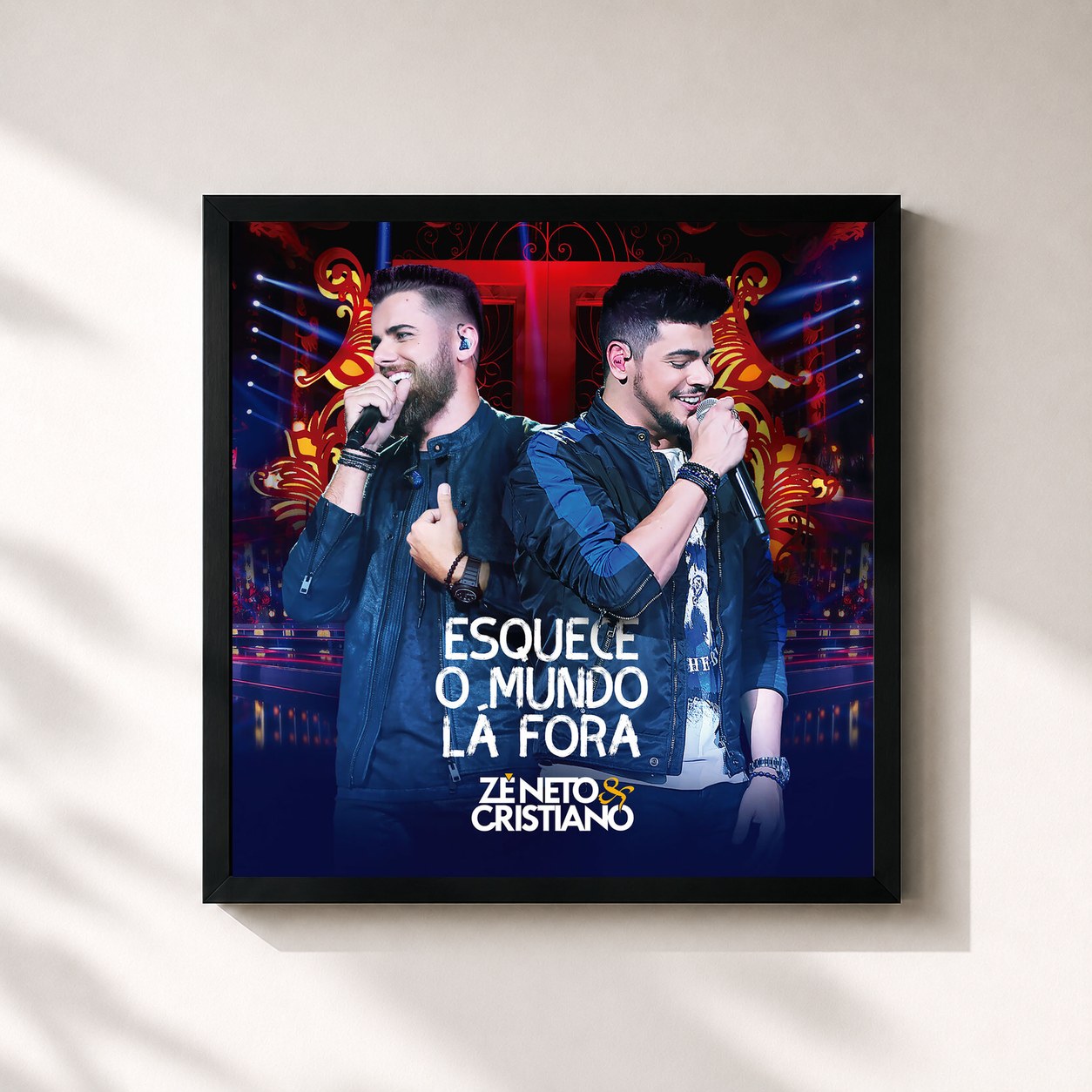 #noir Tableau carré de l'album Esquece o Mundo Lá Fora (Ao Vivo | Deluxe) de Zé Neto & Cristiano, cadre noir 32x32 cm