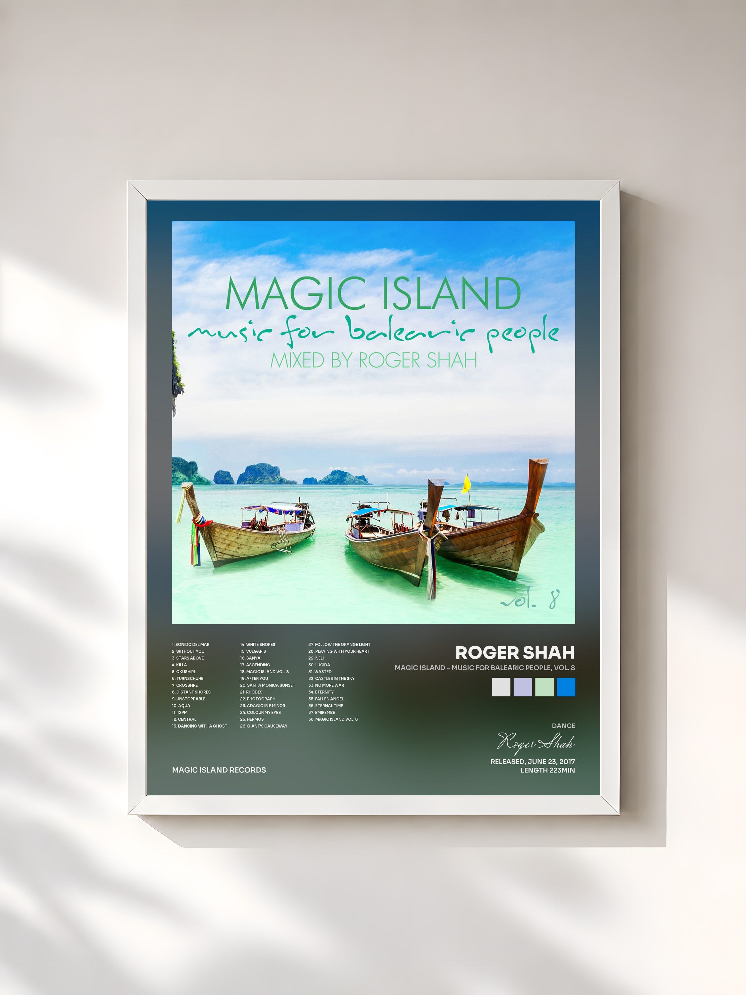 #blanc Tableau de l'album Magic Island - Music for Balearic People, Vol. 8 de Roger Shah, cadre blanc, imprimé et encadré en France