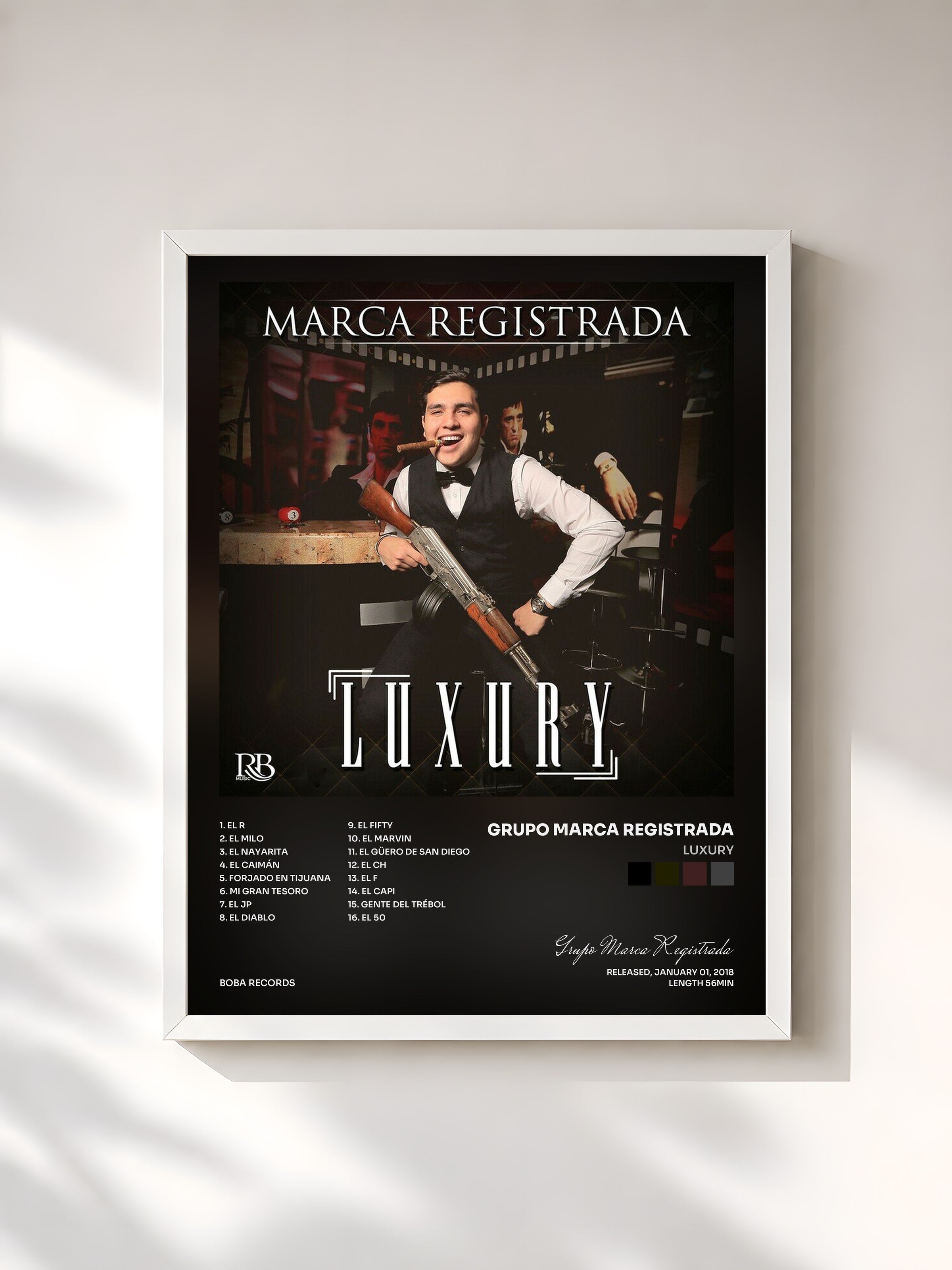 #blanc Tableau de l'album Luxury de Grupo Marca Registrada, cadre blanc, imprimé et encadré en France