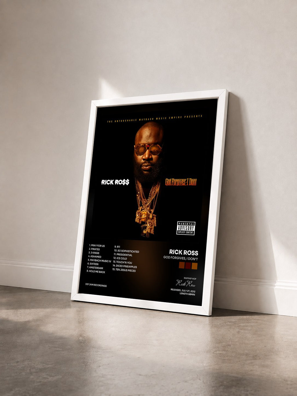 #blanc God Forgives, I Don't von Rick Ross als gerahmter Kunstdruck von schräg gesehen, weißer Rahmen